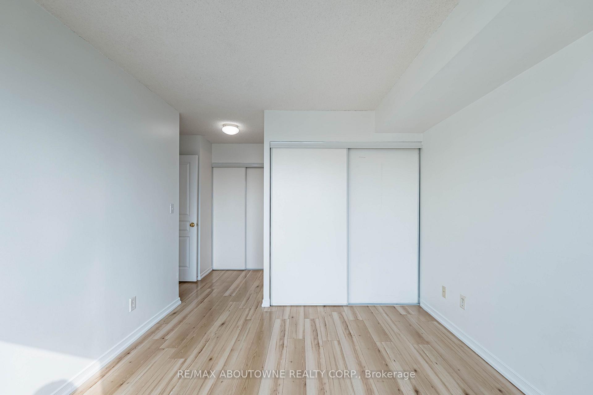 Photo 18 of Unit 1102, 2585 Erin Centre Boulevard, Mississauga, Central Erin Mills — HOMEH