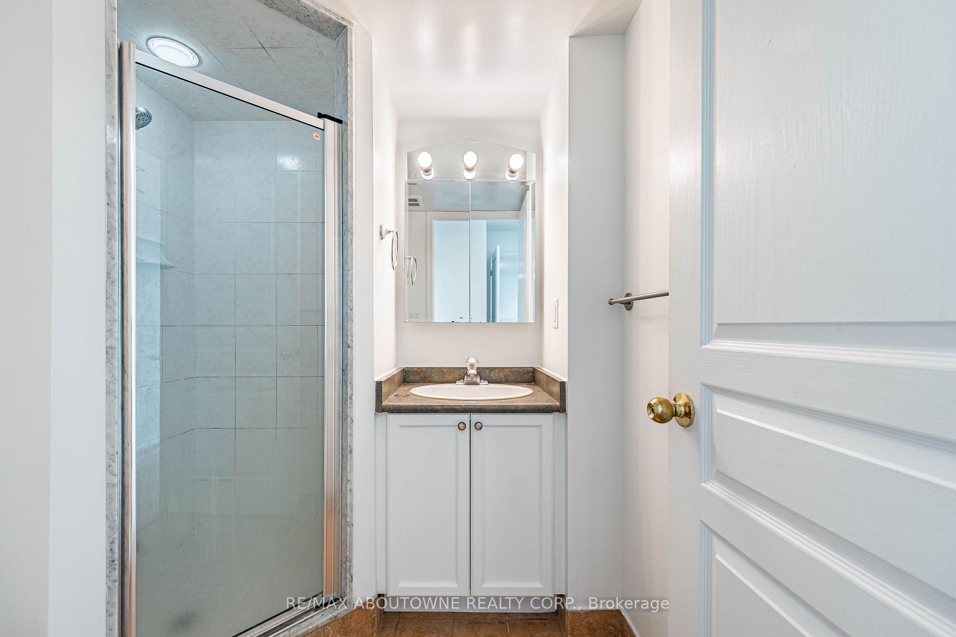Photo 21 of Unit 1102, 2585 Erin Centre Boulevard, Mississauga, Central Erin Mills — HOMEH