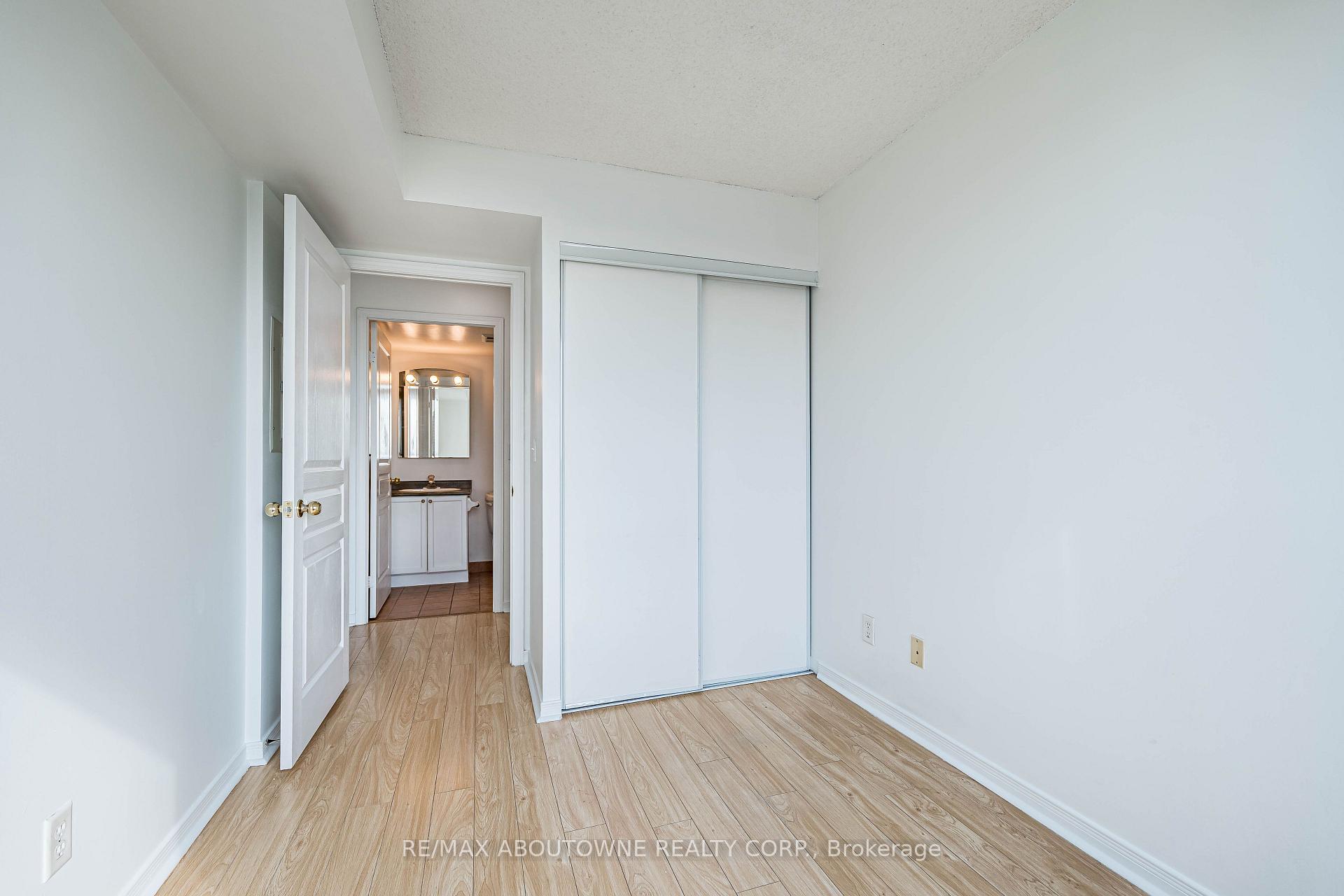 Photo 25 of Unit 1102, 2585 Erin Centre Boulevard, Mississauga, Central Erin Mills — HOMEH