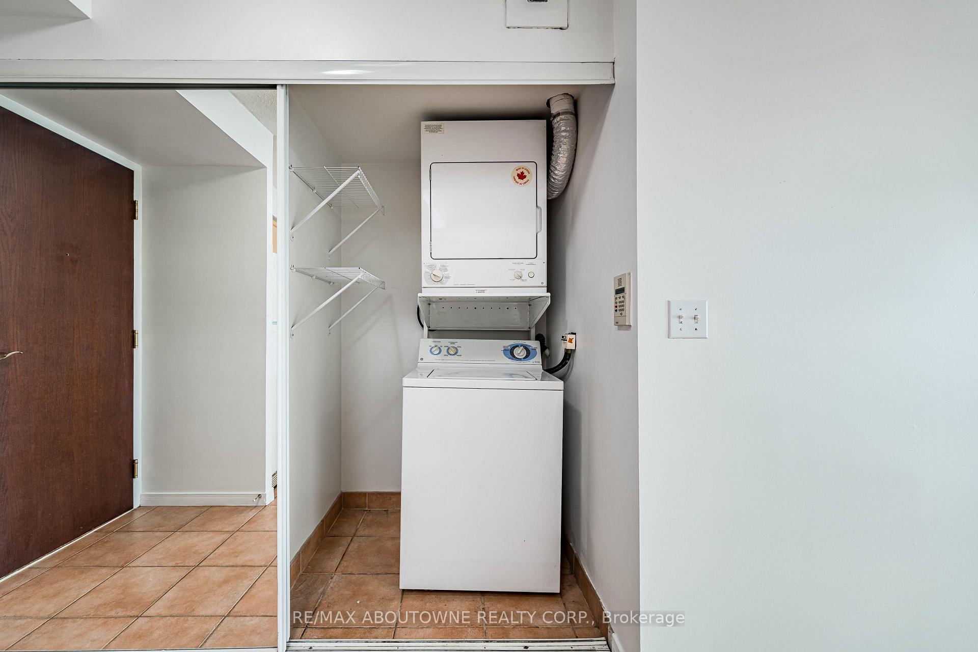 Photo 27 of Unit 1102, 2585 Erin Centre Boulevard, Mississauga, Central Erin Mills — HOMEH