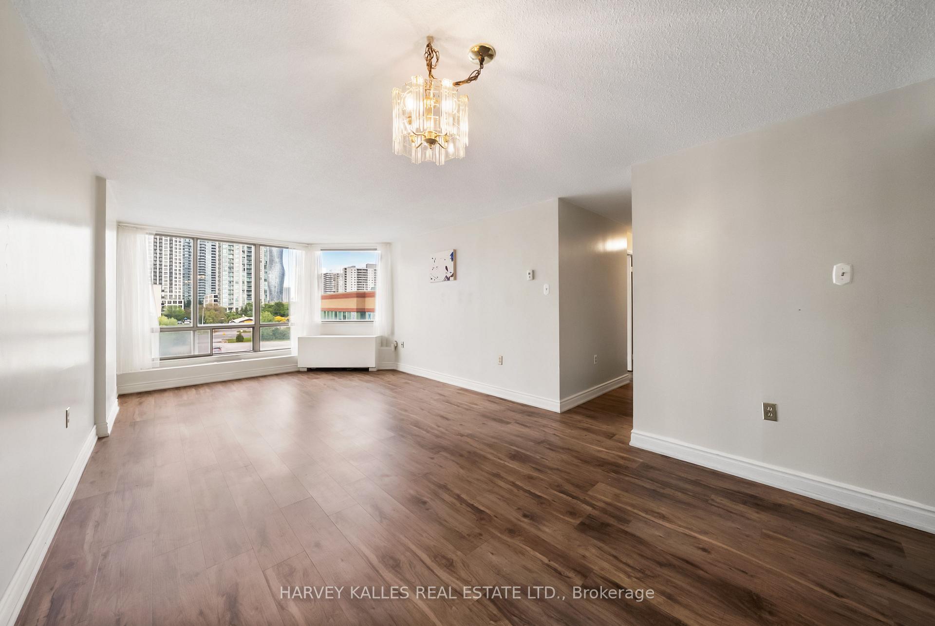 Photo 3 of Unit 505, 25 Fairview Road, Mississauga, Fairview — HOMEH