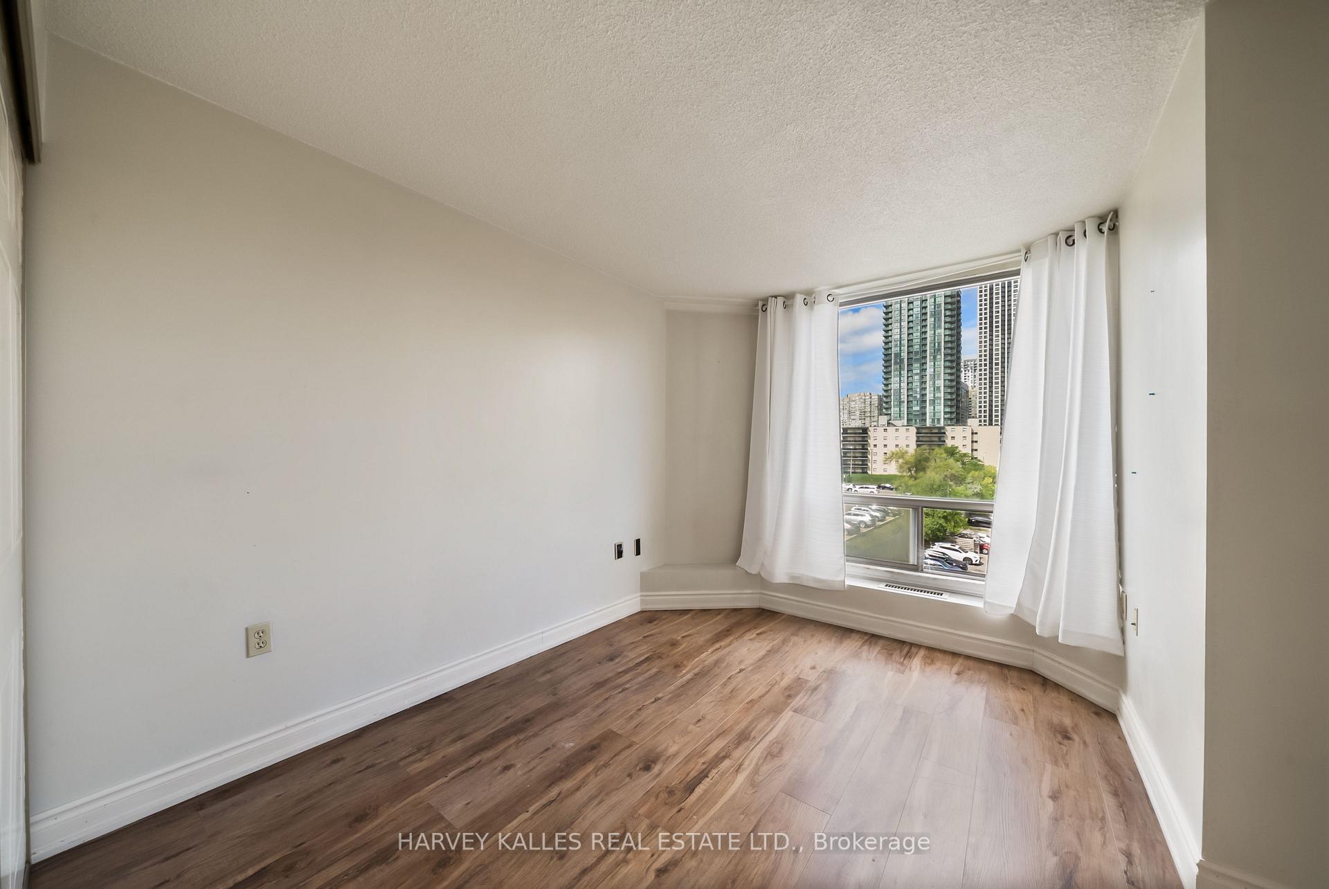 Photo 8 of Unit 505, 25 Fairview Road, Mississauga, Fairview — HOMEH