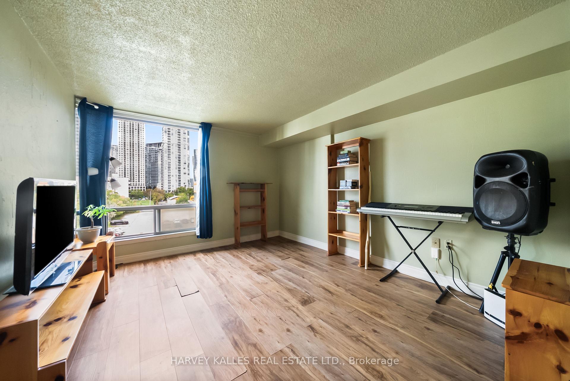 Photo 10 of Unit 505, 25 Fairview Road, Mississauga, Fairview — HOMEH