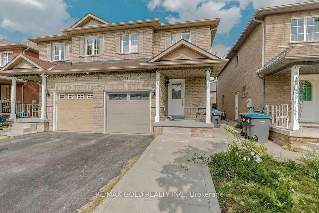 Photo of 35 Ridgefield Court