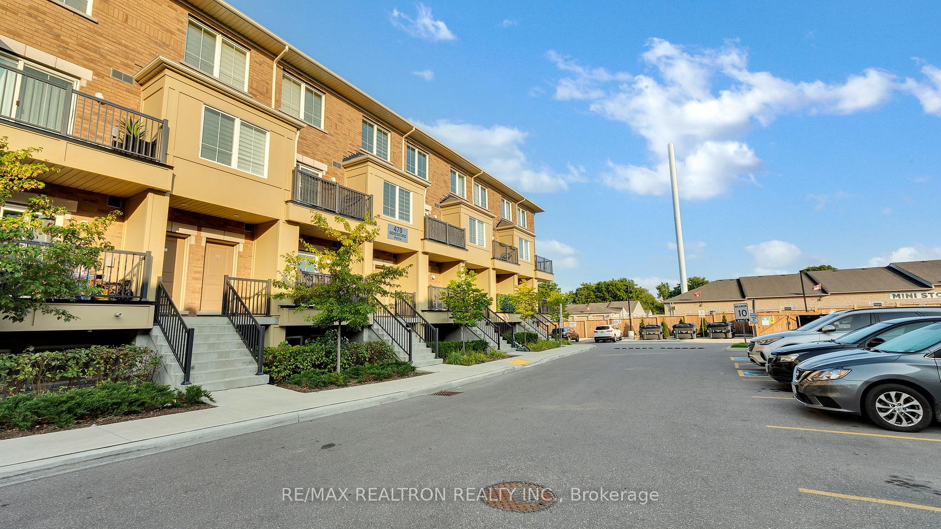 Photo 3 of Unit 4, 470 Beresford Path, Oshawa, Central — HOMEH
