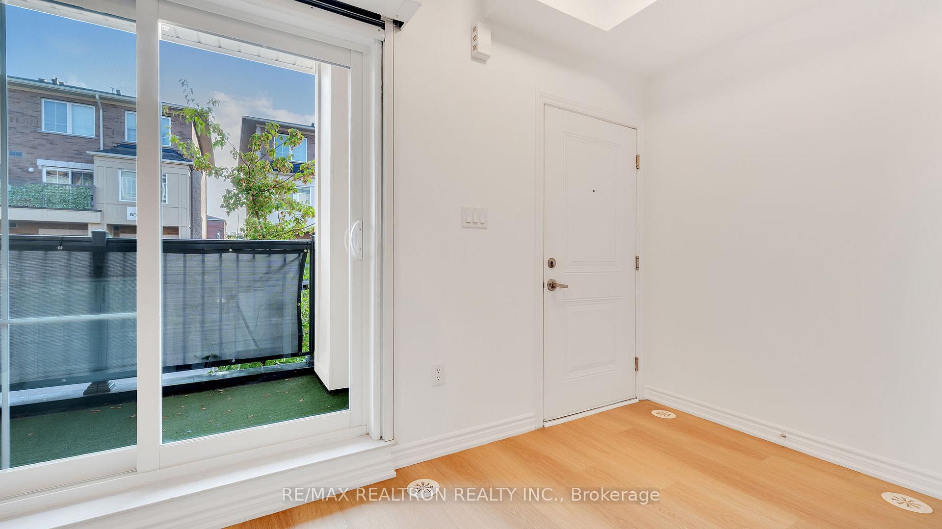 Photo 5 of Unit 4, 470 Beresford Path, Oshawa, Central — HOMEH