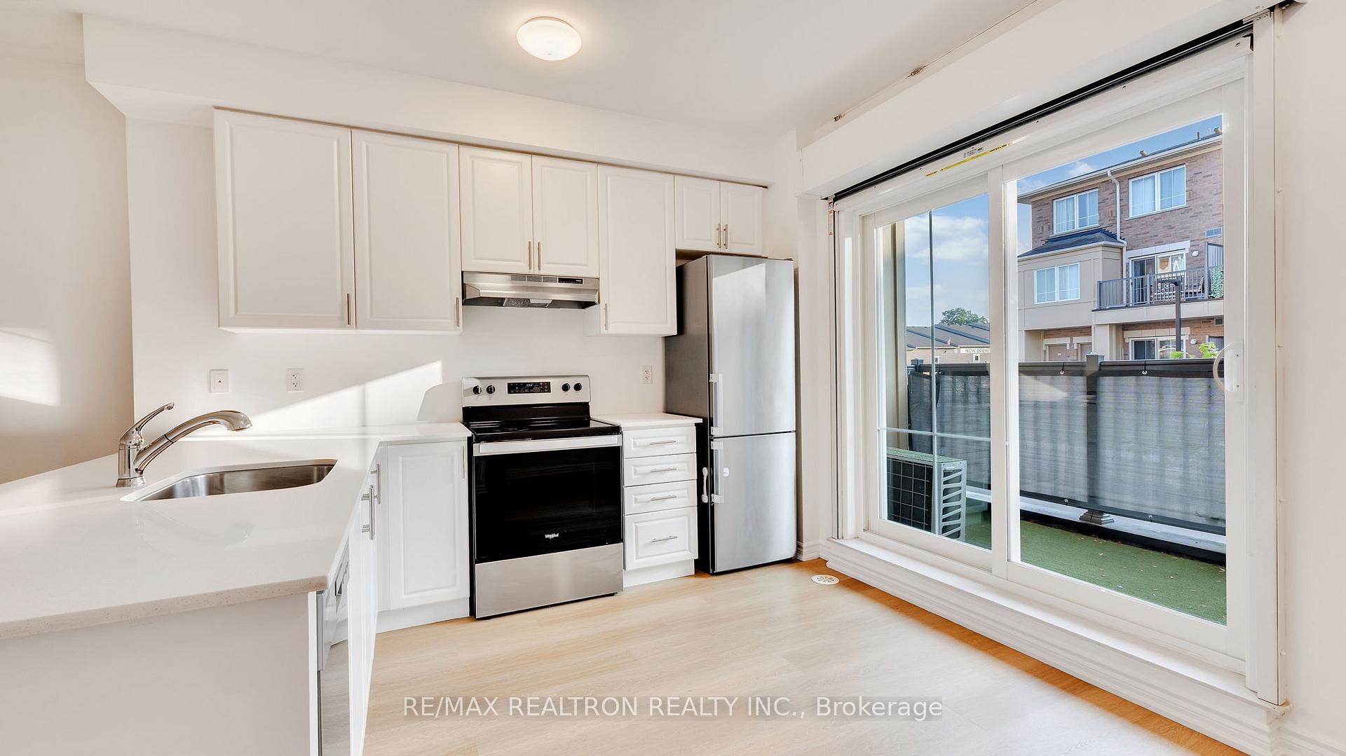 Photo 7 of Unit 4, 470 Beresford Path, Oshawa, Central — HOMEH