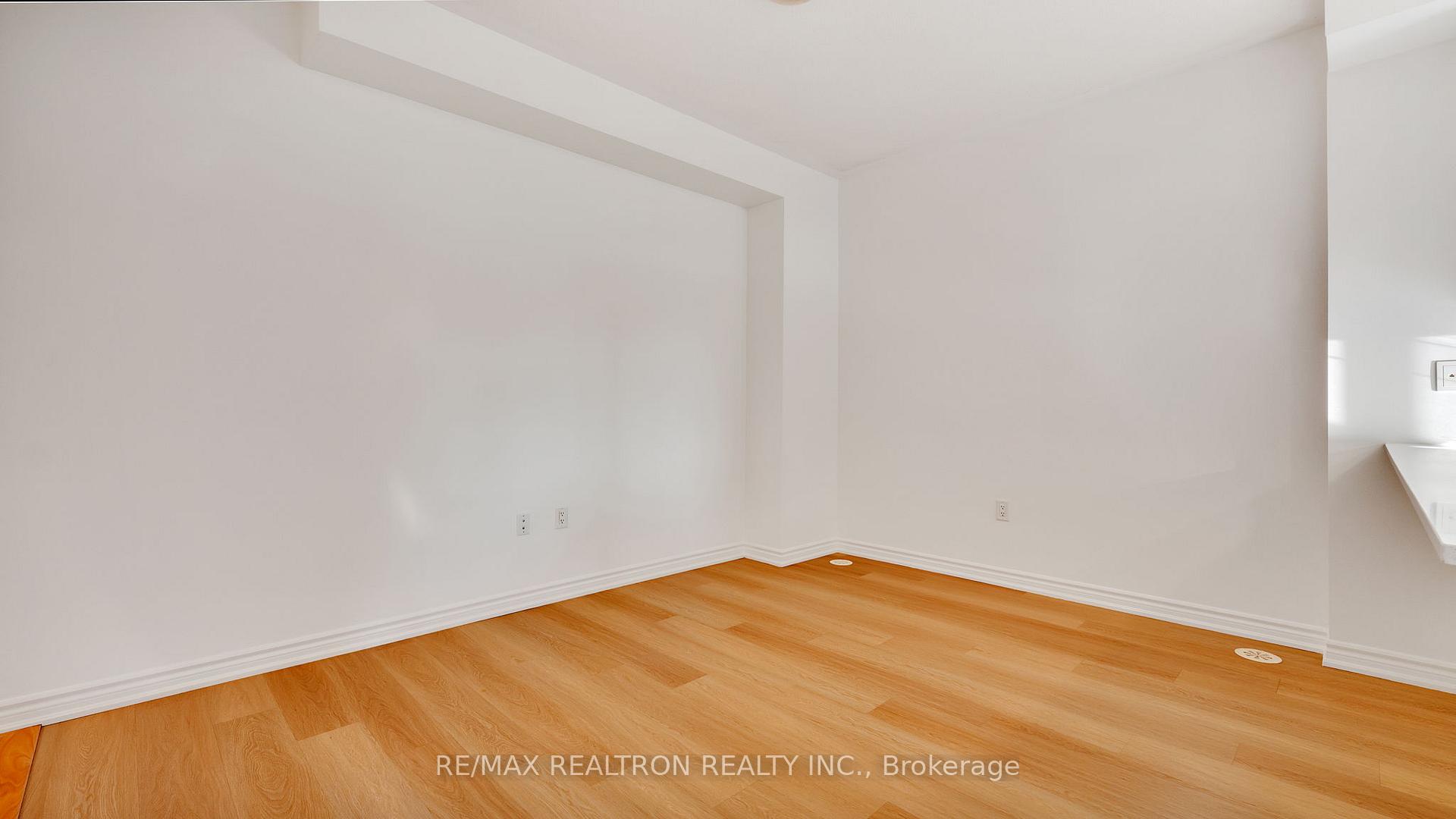 Photo 13 of Unit 4, 470 Beresford Path, Oshawa, Central — HOMEH