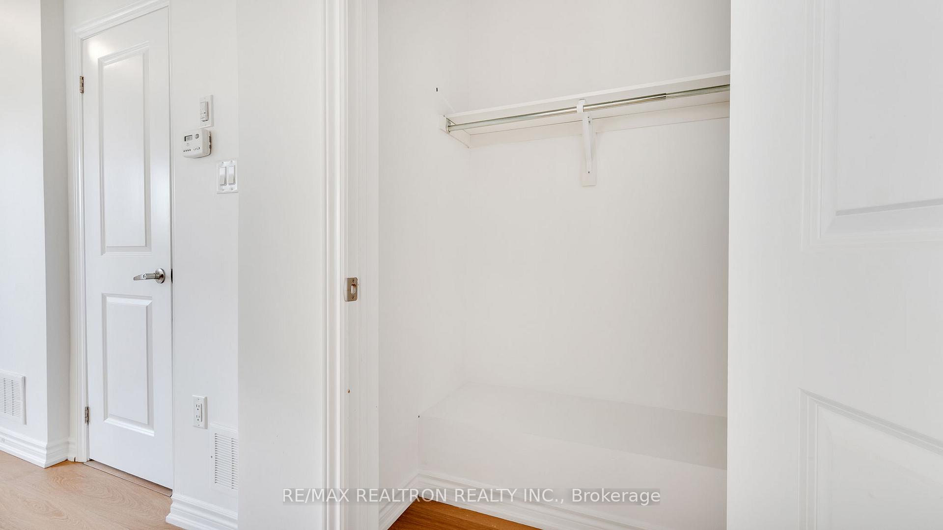 Photo 16 of Unit 4, 470 Beresford Path, Oshawa, Central — HOMEH