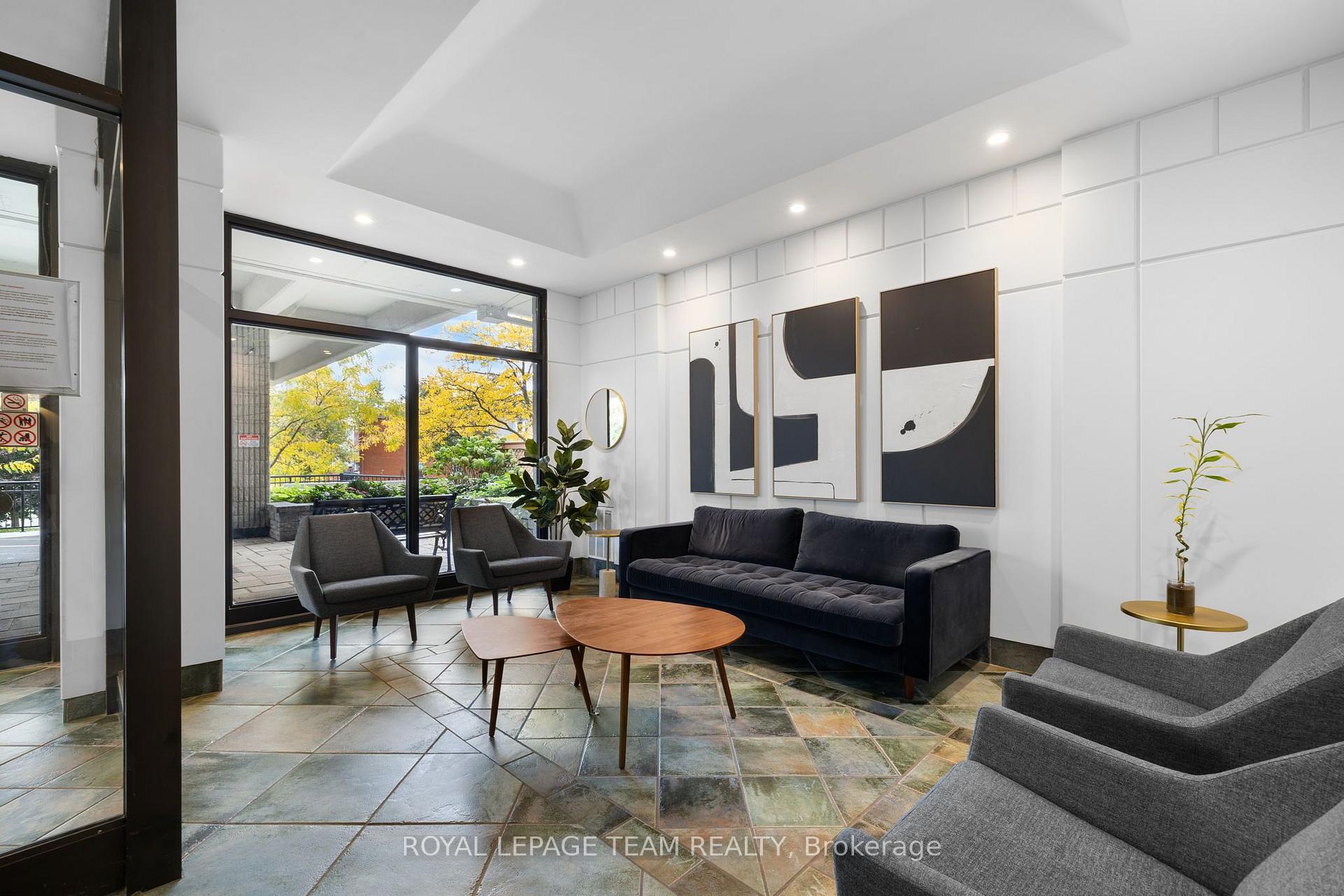 Photo 3 of Unit 1114, 40 Landry Street, Ottawa, Vanier — HOMEH