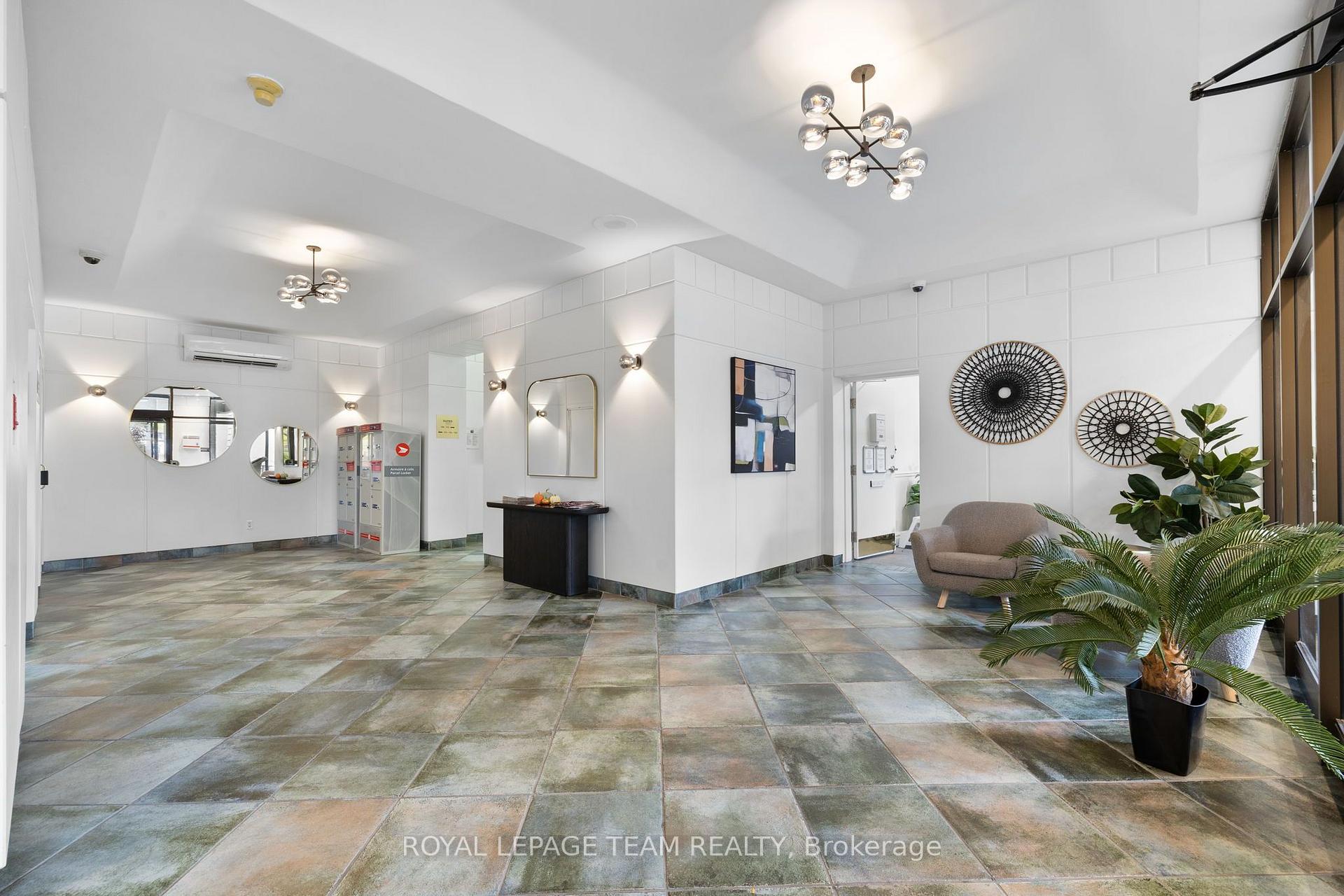 Photo 4 of Unit 1114, 40 Landry Street, Ottawa, Vanier — HOMEH