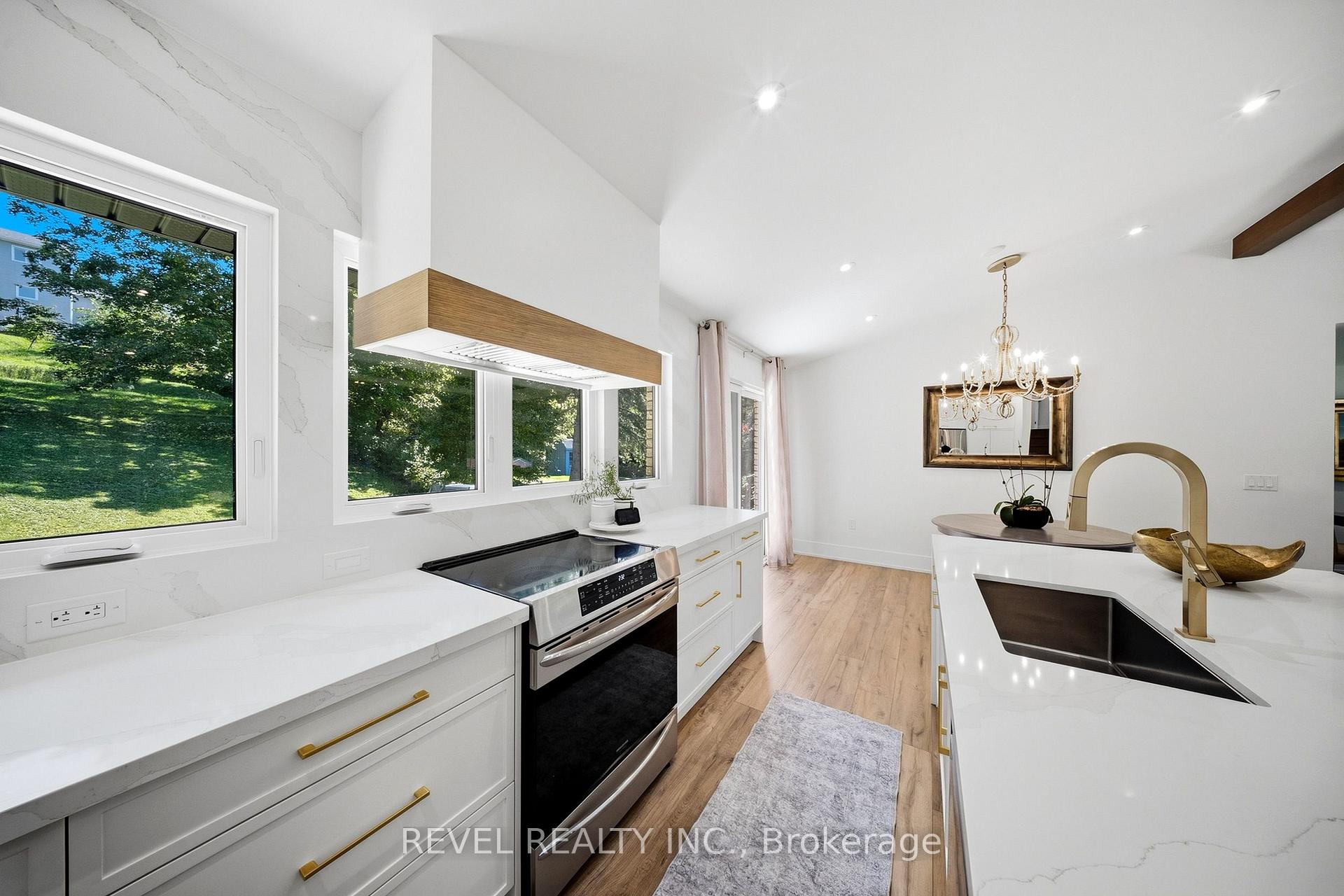 Photo 9 of 222 Albert Street, Caledon, Bolton East — HOMEH