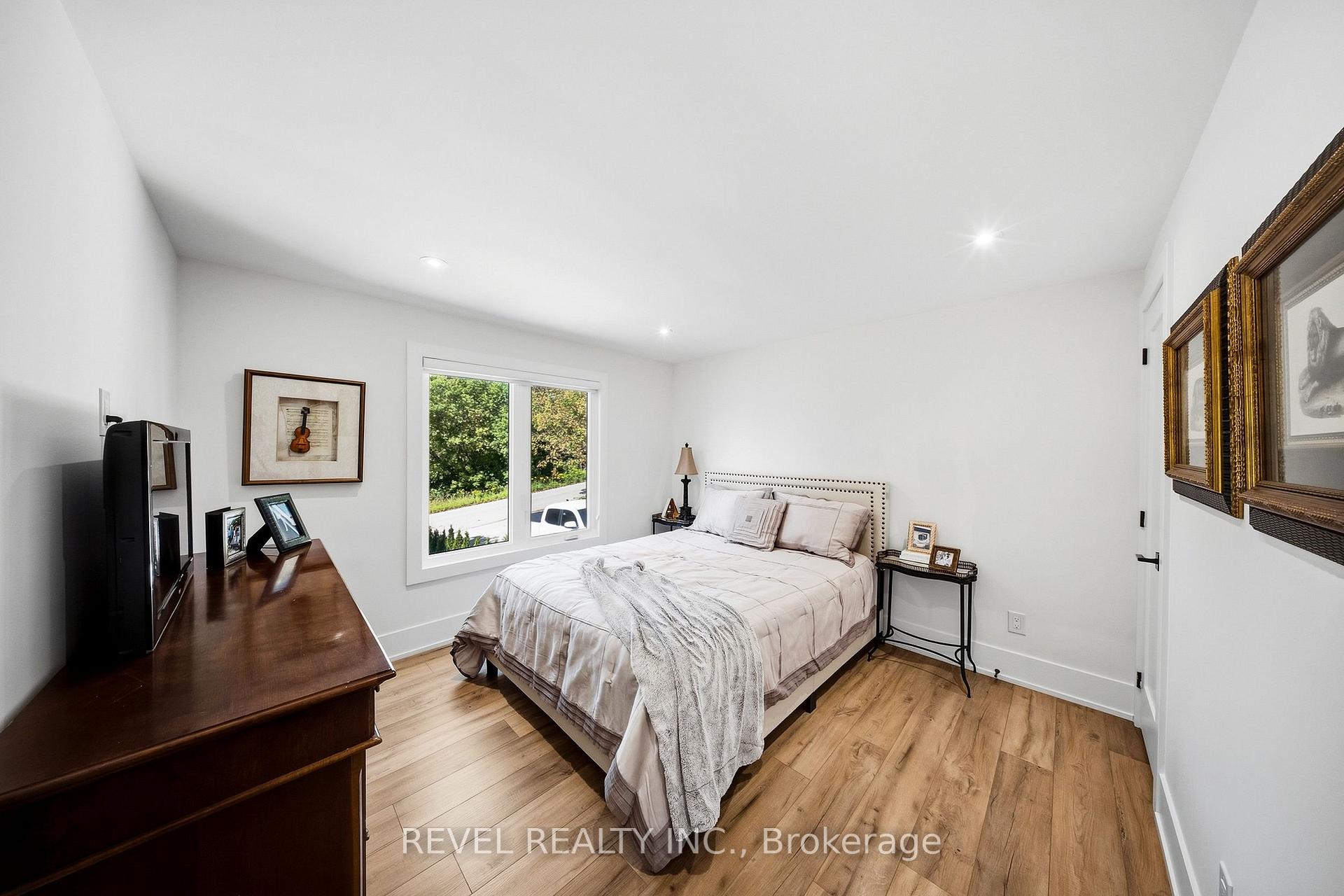 Photo 23 of 222 Albert Street, Caledon, Bolton East — HOMEH