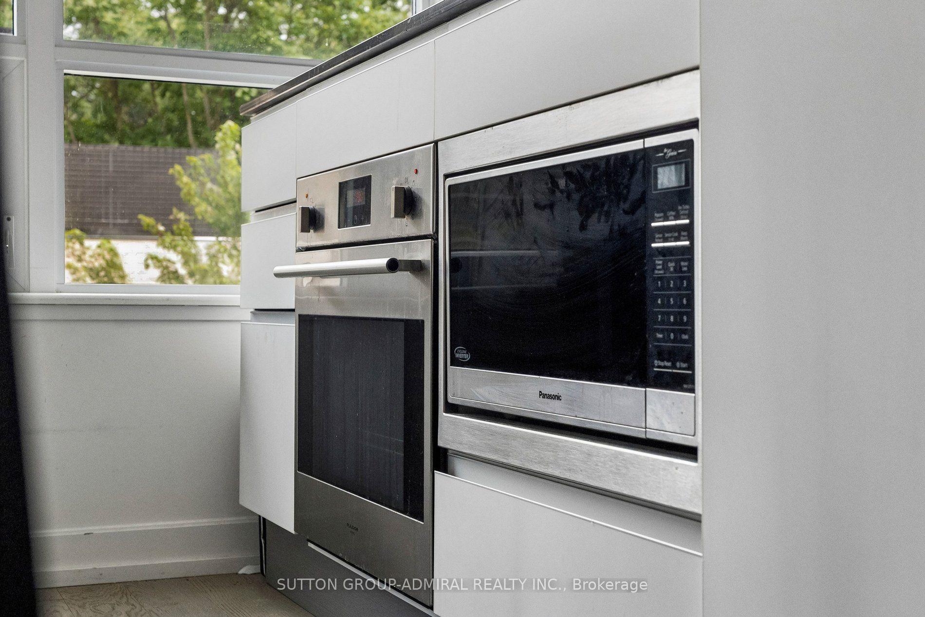 Photo 6 of Unit 408, 377 Madison Avenue, Toronto, Casa Loma — HOMEH