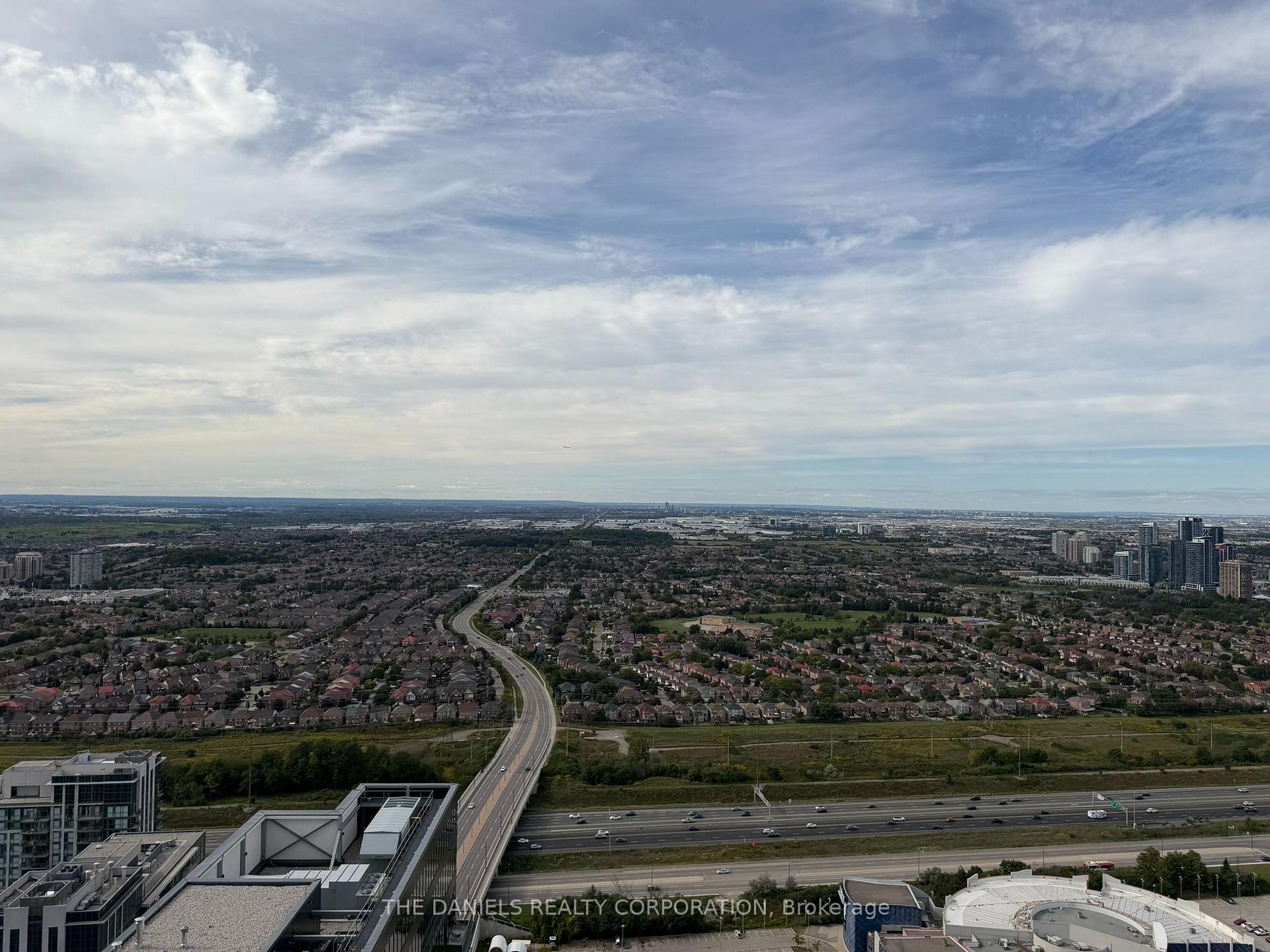 Photo 4 of Unit 4802, 395 Square One Drive, Mississauga, City Centre — HOMEH