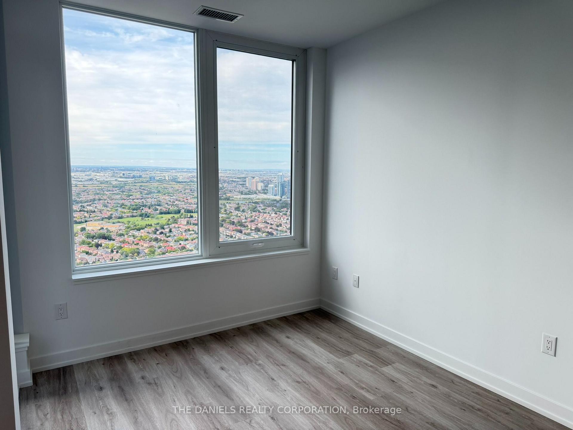 Photo 7 of Unit 4802, 395 Square One Drive, Mississauga, City Centre — HOMEH