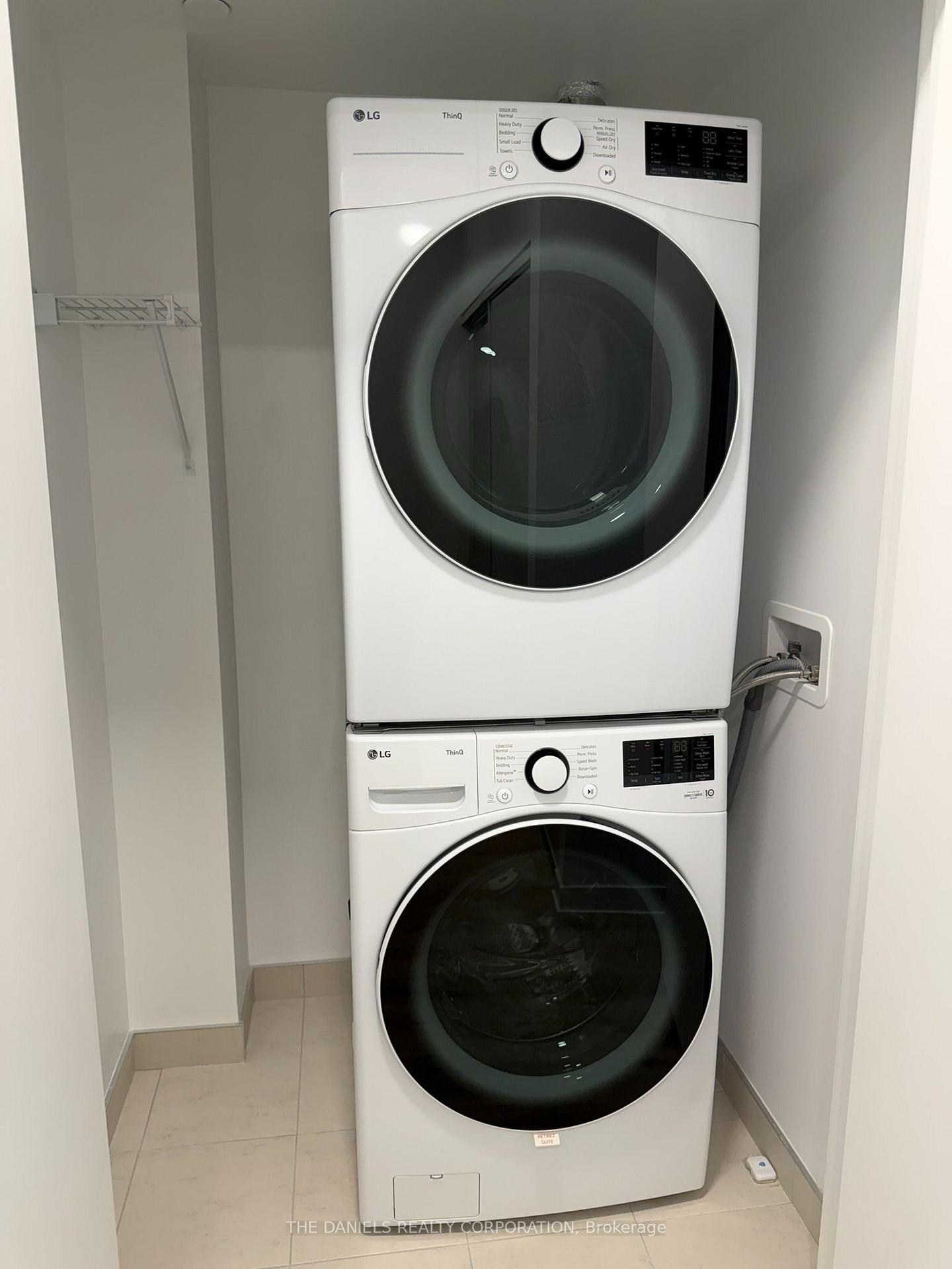 Photo 9 of Unit 4802, 395 Square One Drive, Mississauga, City Centre — HOMEH