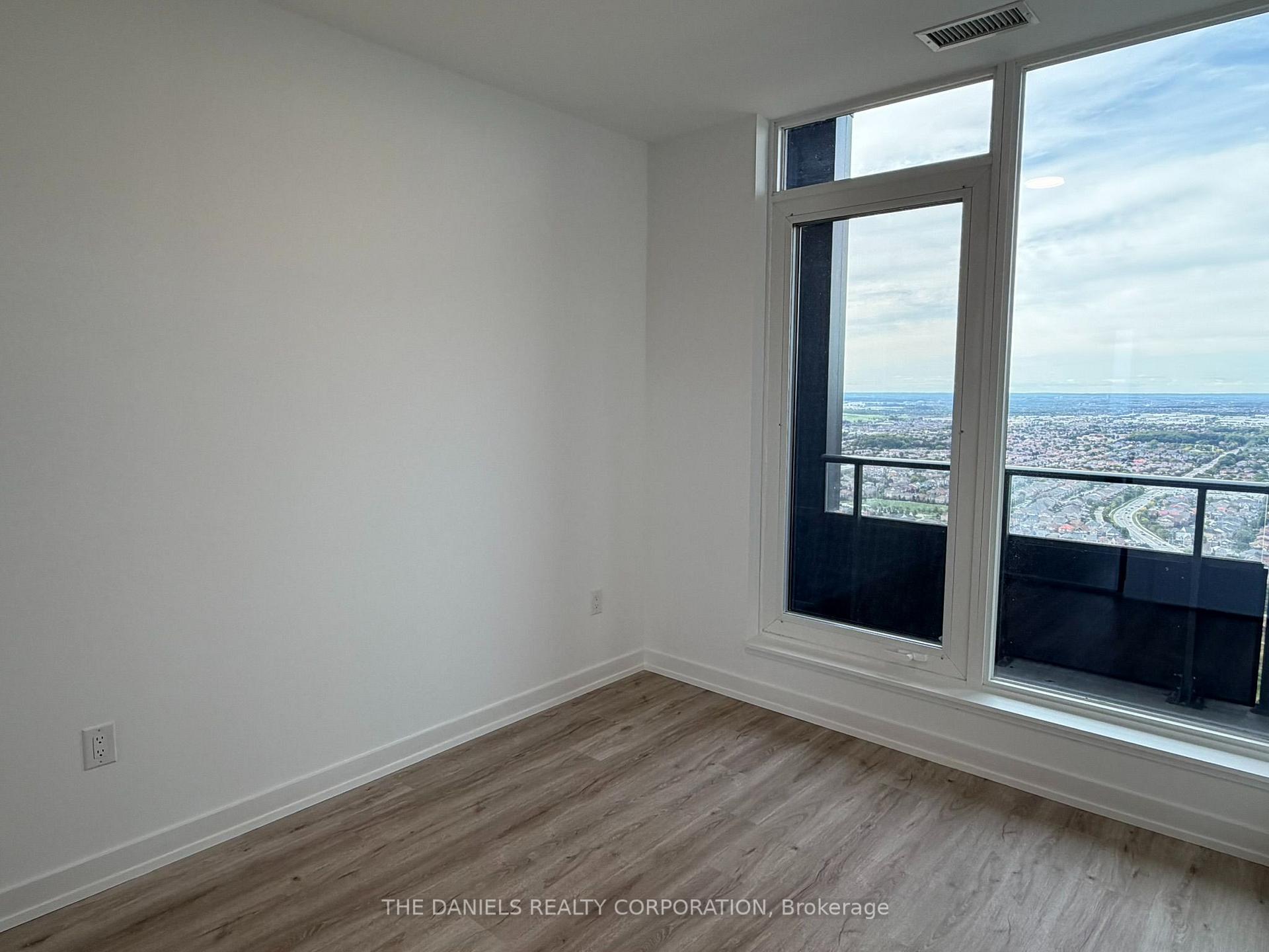 Photo 10 of Unit 4802, 395 Square One Drive, Mississauga, City Centre — HOMEH