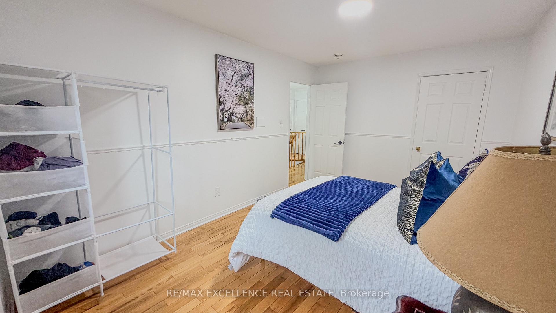 Photo 17 of 303 Hickory Circle, Oakville, Wedgewood Creek — HOMEH