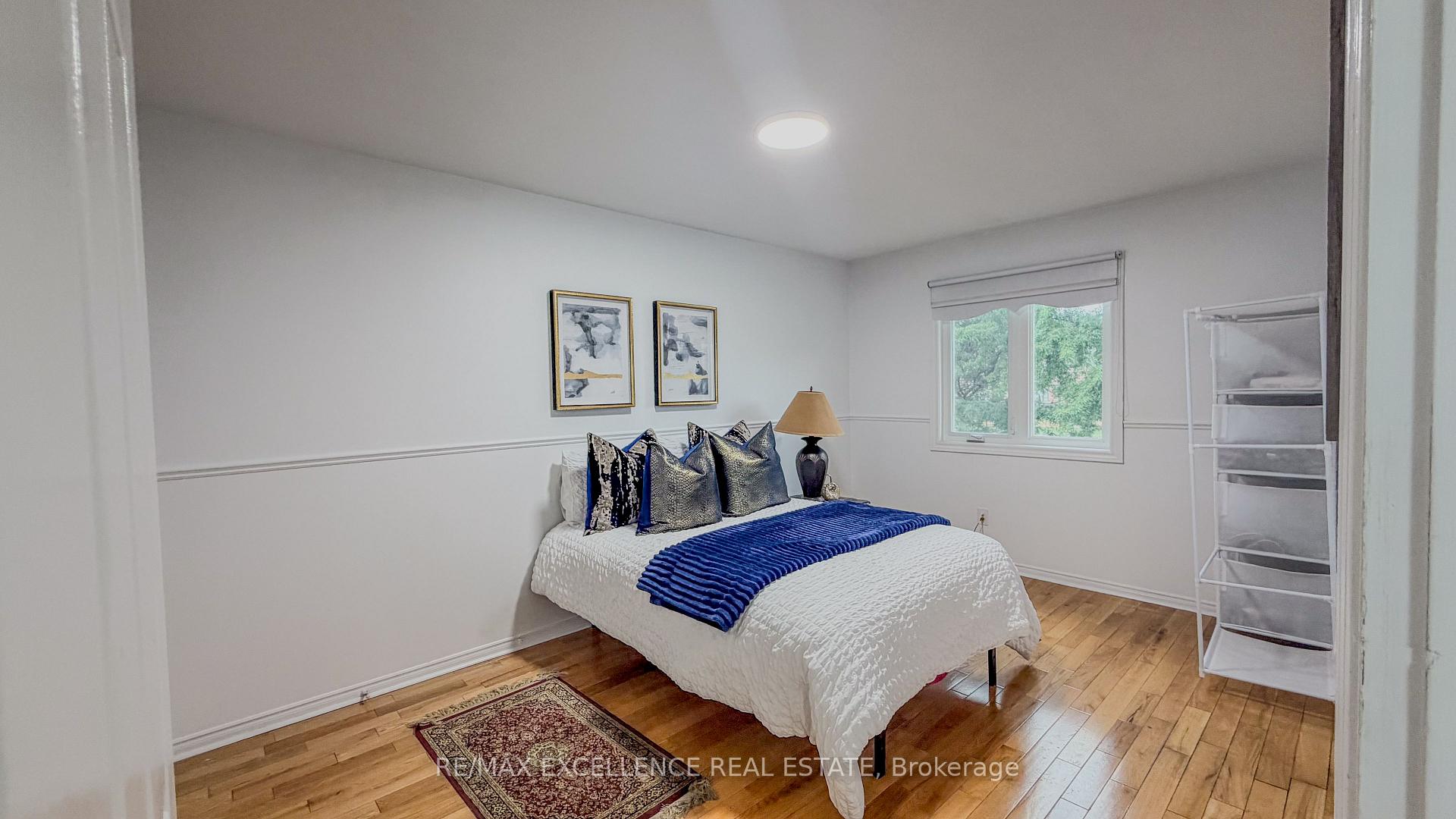 Photo 18 of 303 Hickory Circle, Oakville, Wedgewood Creek — HOMEH
