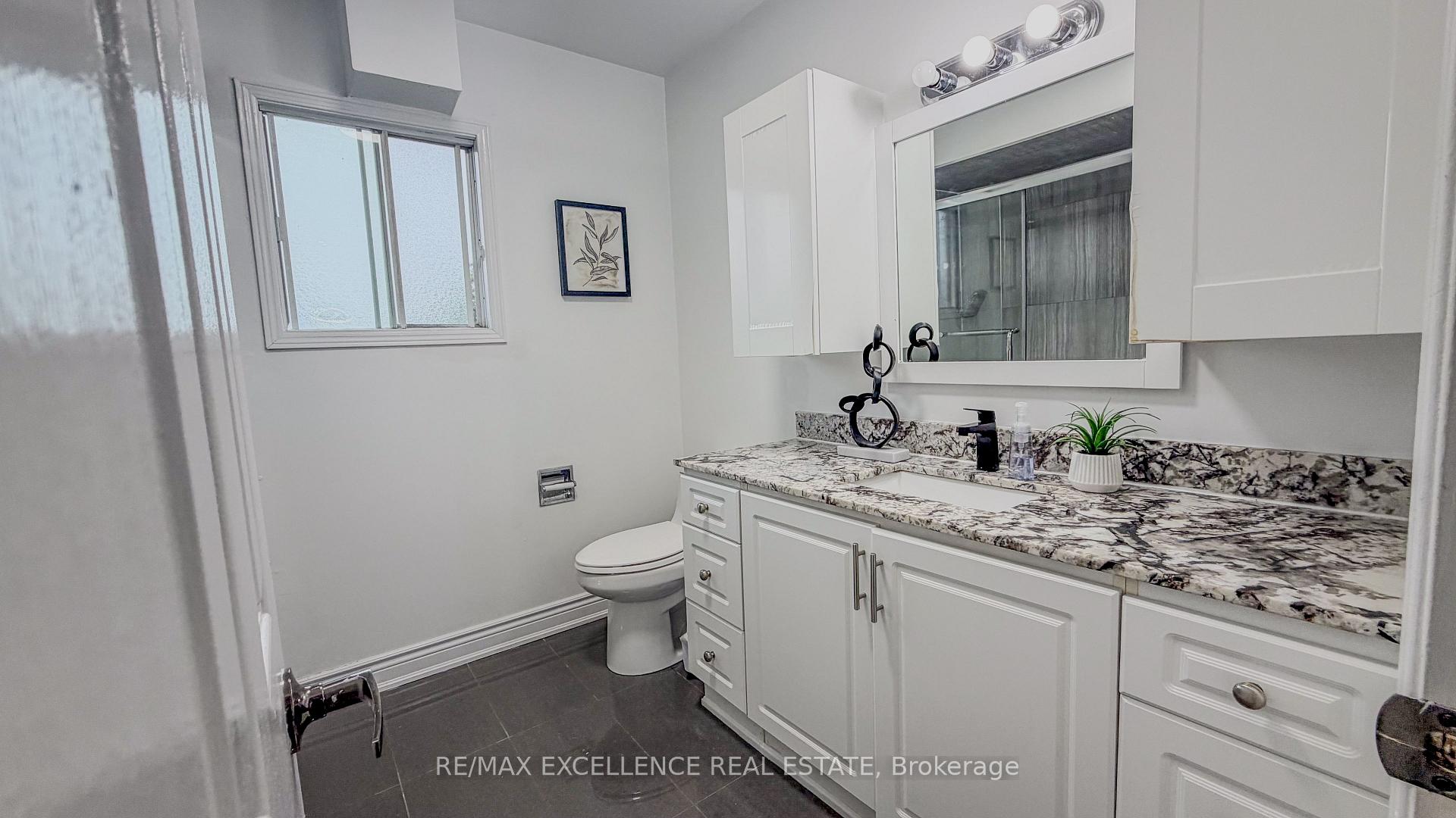 Photo 22 of 303 Hickory Circle, Oakville, Wedgewood Creek — HOMEH