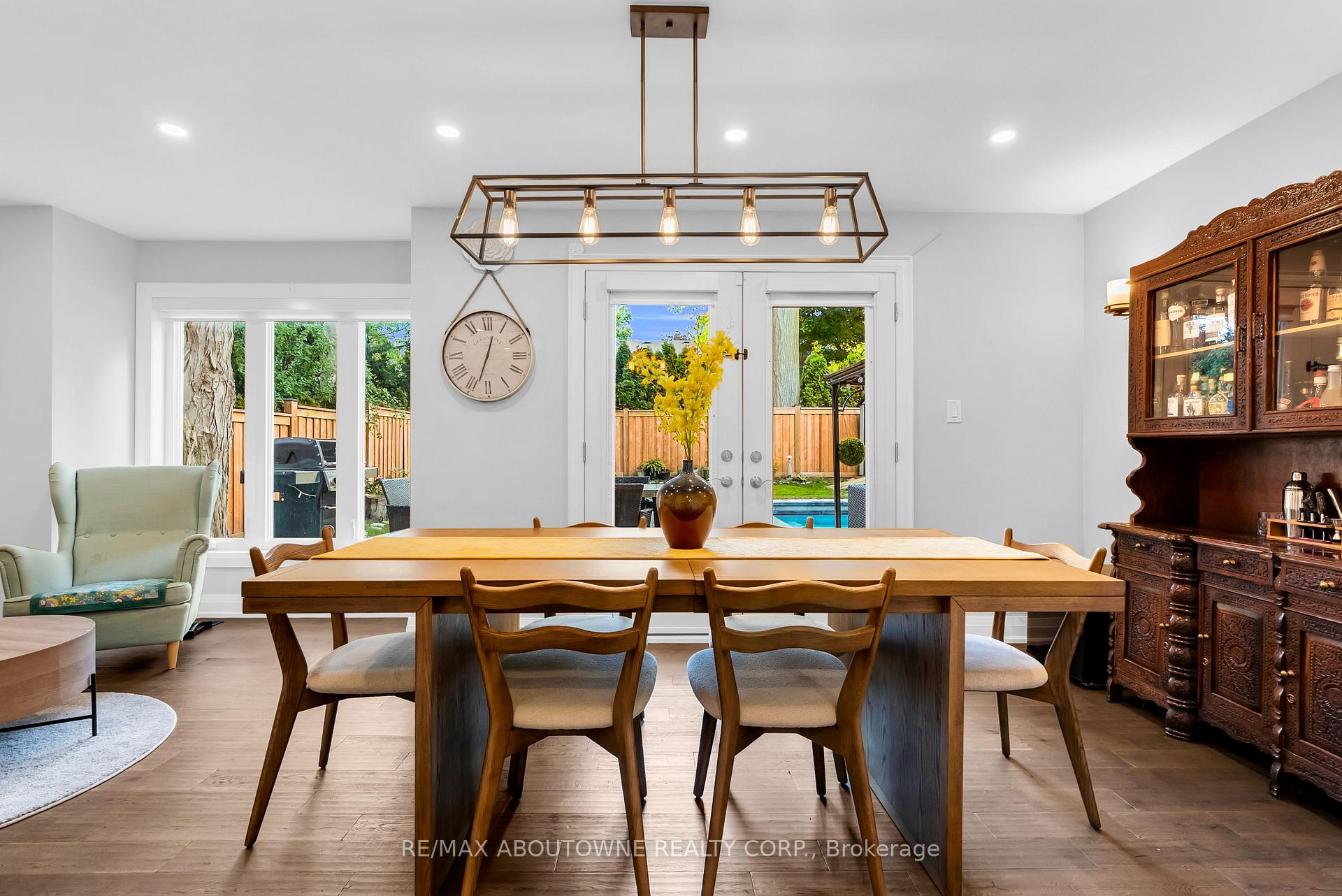 Photo 8 of 428 Brookmill Road, Oakville, Ford — HOMEH