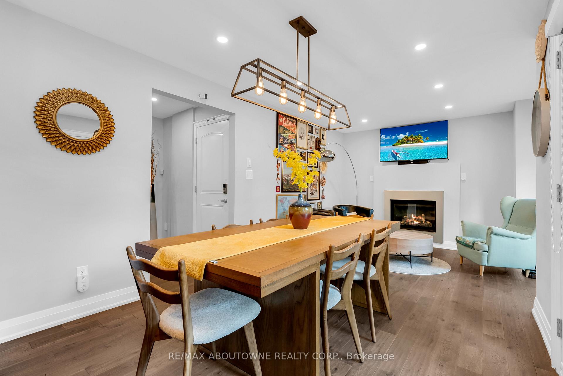 Photo 9 of 428 Brookmill Road, Oakville, Ford — HOMEH
