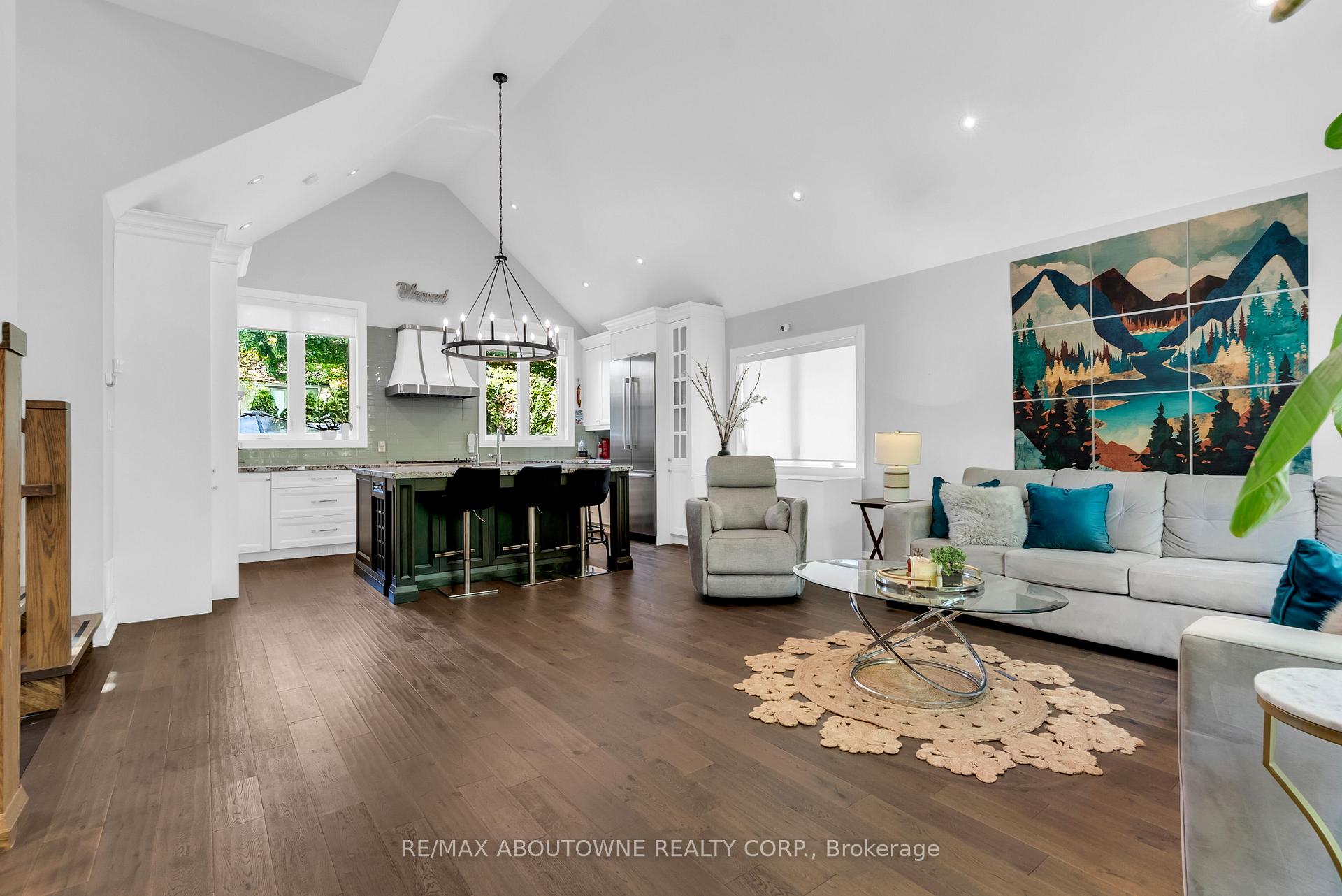 Photo 15 of 428 Brookmill Road, Oakville, Ford — HOMEH