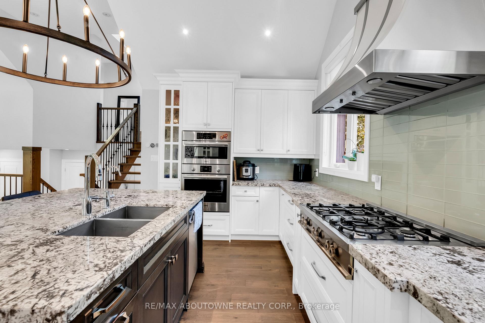 Photo 18 of 428 Brookmill Road, Oakville, Ford — HOMEH