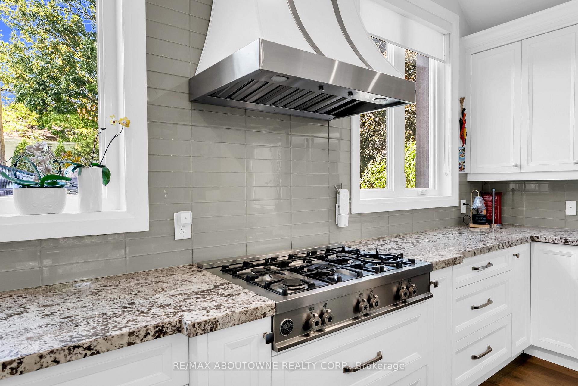 Photo 19 of 428 Brookmill Road, Oakville, Ford — HOMEH