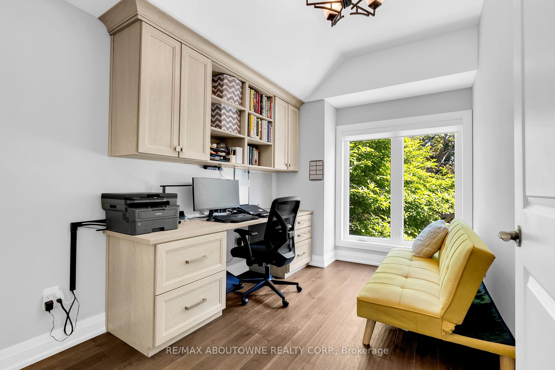 Photo 27 of 428 Brookmill Road, Oakville, Ford — HOMEH