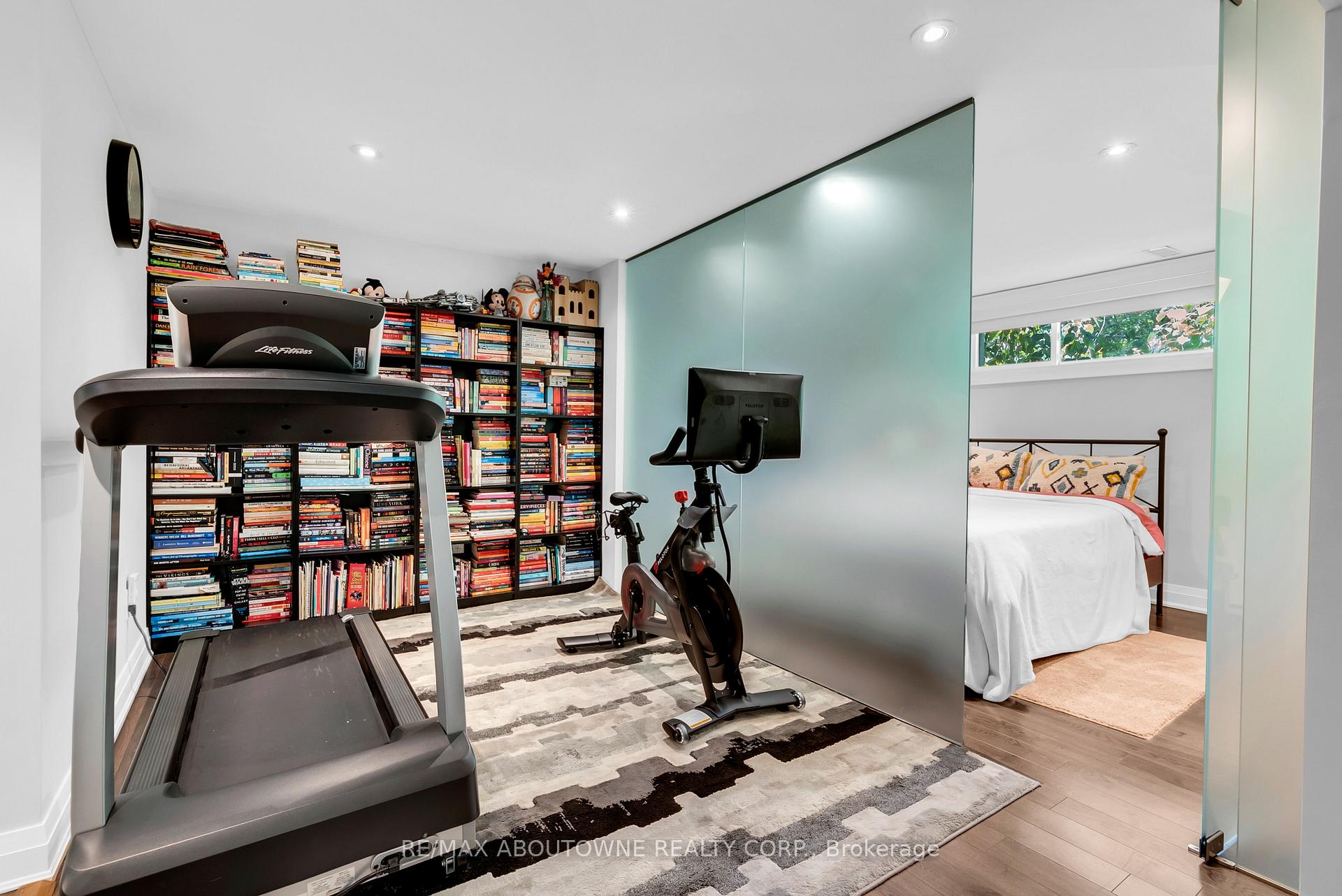 Photo 33 of 428 Brookmill Road, Oakville, Ford — HOMEH