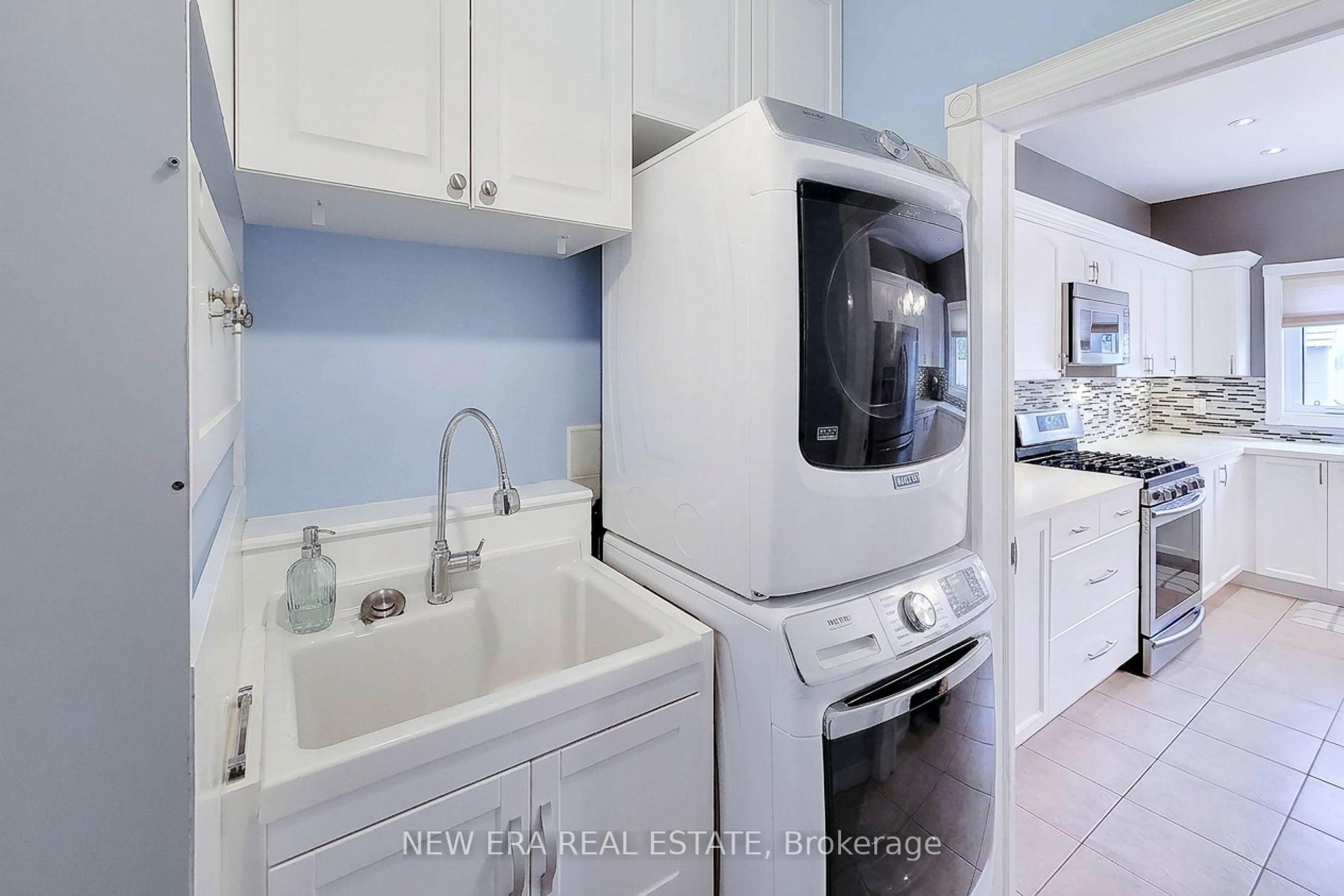 Photo 25 of 214 Cloverleaf Drive, Hamilton, Meadowlands — HOMEH