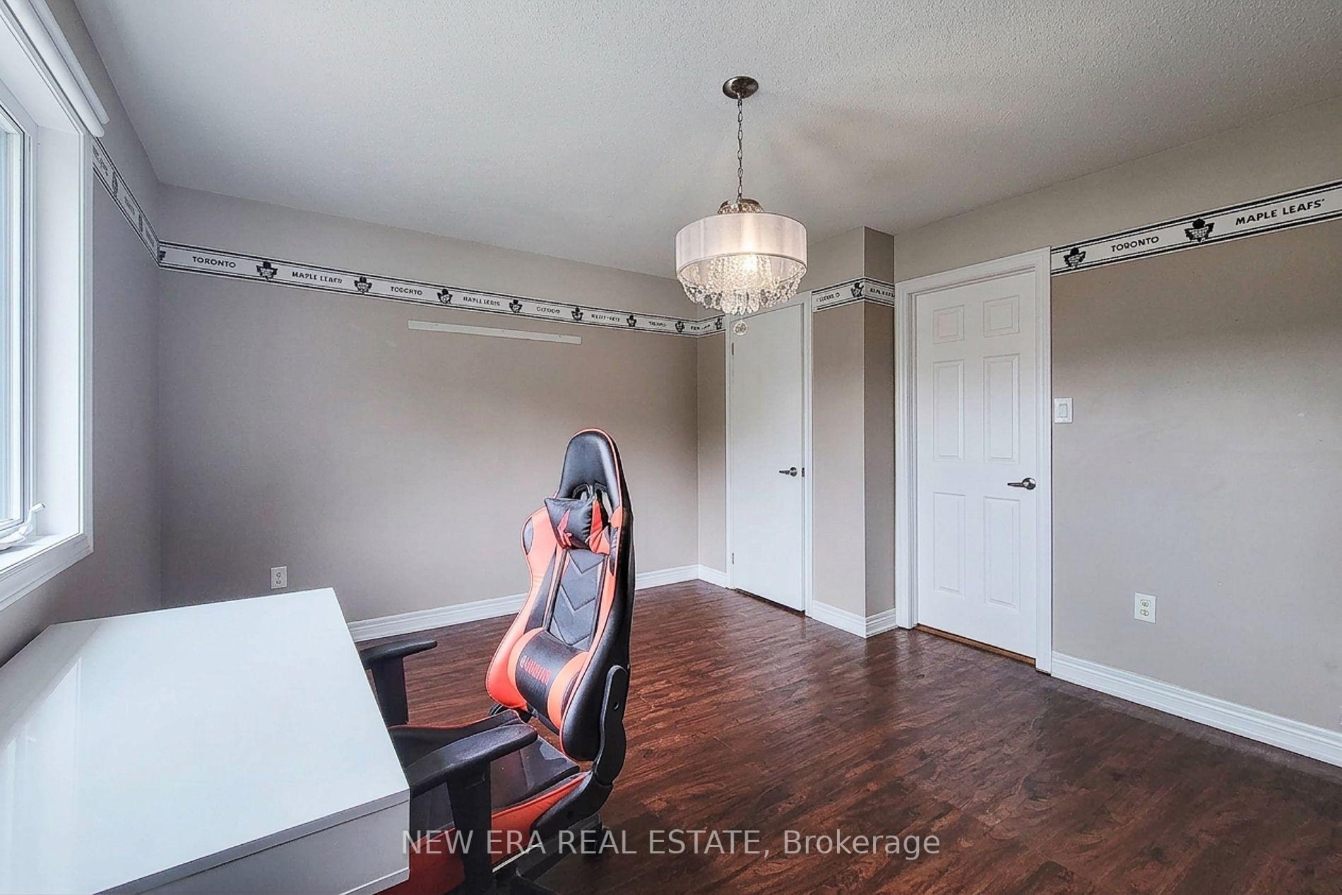 Photo 43 of 214 Cloverleaf Drive, Hamilton, Meadowlands — HOMEH