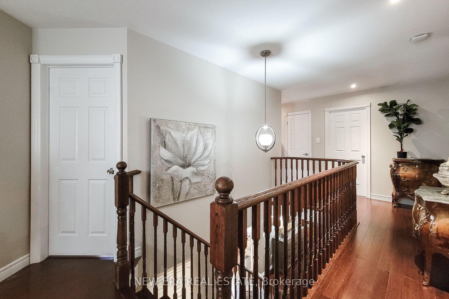 Photo 44 of 214 Cloverleaf Drive, Hamilton, Meadowlands — HOMEH