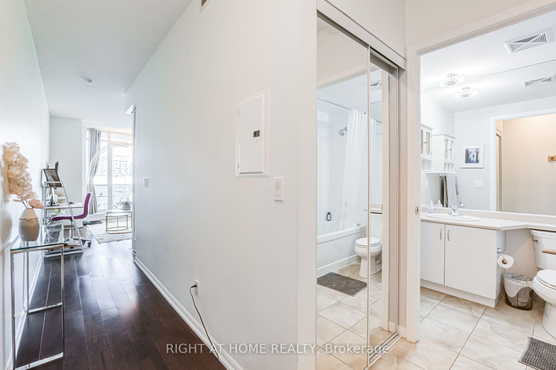 Photo 5 of Unit 771, 209 Fort York Boulevard, Toronto, Niagara — HOMEH