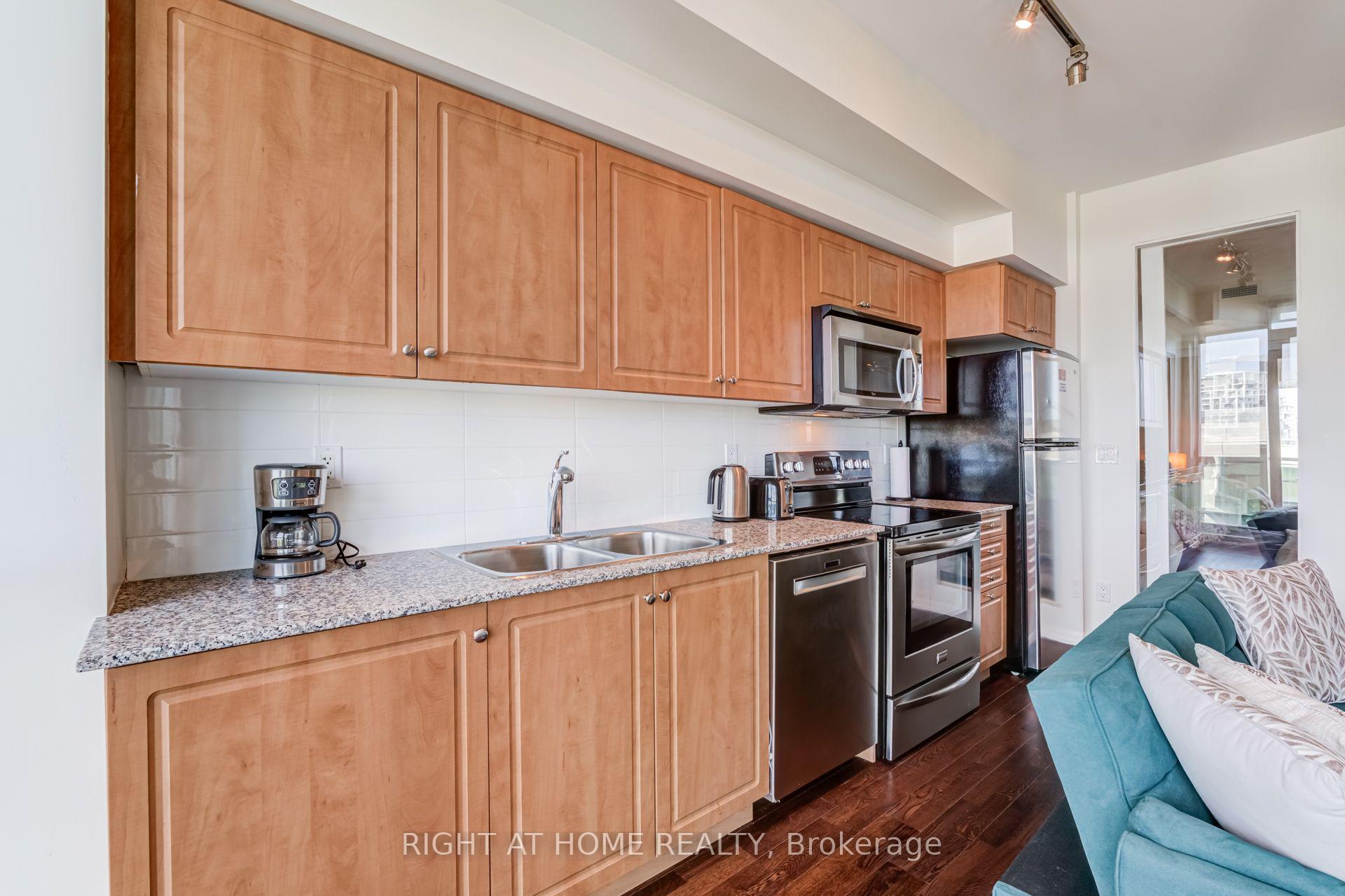 Photo 13 of Unit 771, 209 Fort York Boulevard, Toronto, Niagara — HOMEH