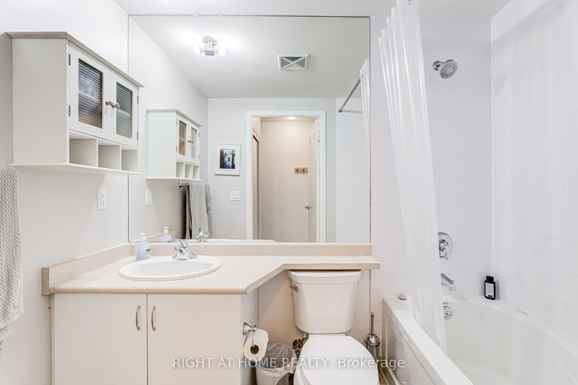 Photo 23 of Unit 771, 209 Fort York Boulevard, Toronto, Niagara — HOMEH