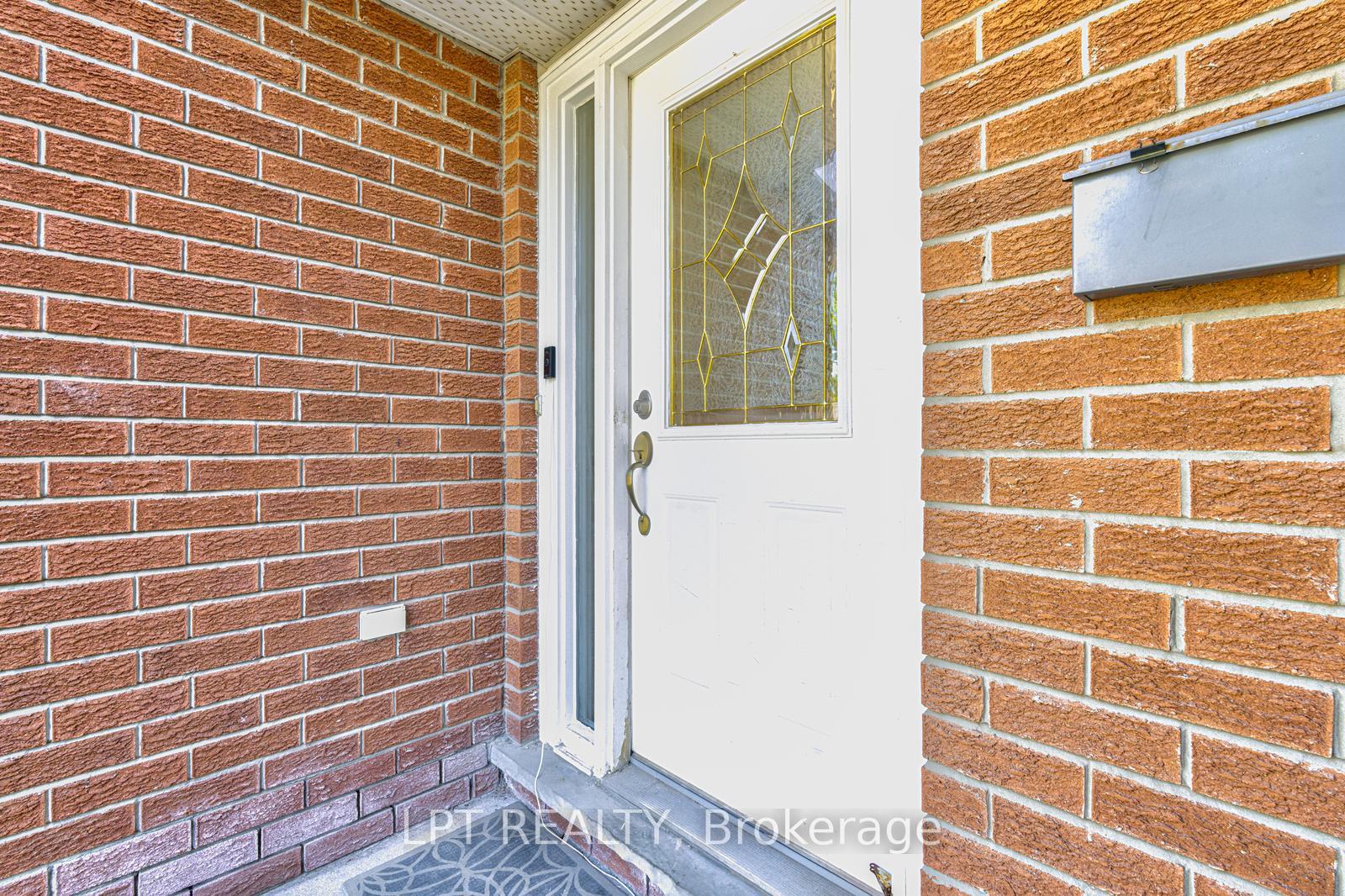 Photo 5 of 30 Dawson Road, Orangeville — HOMEH