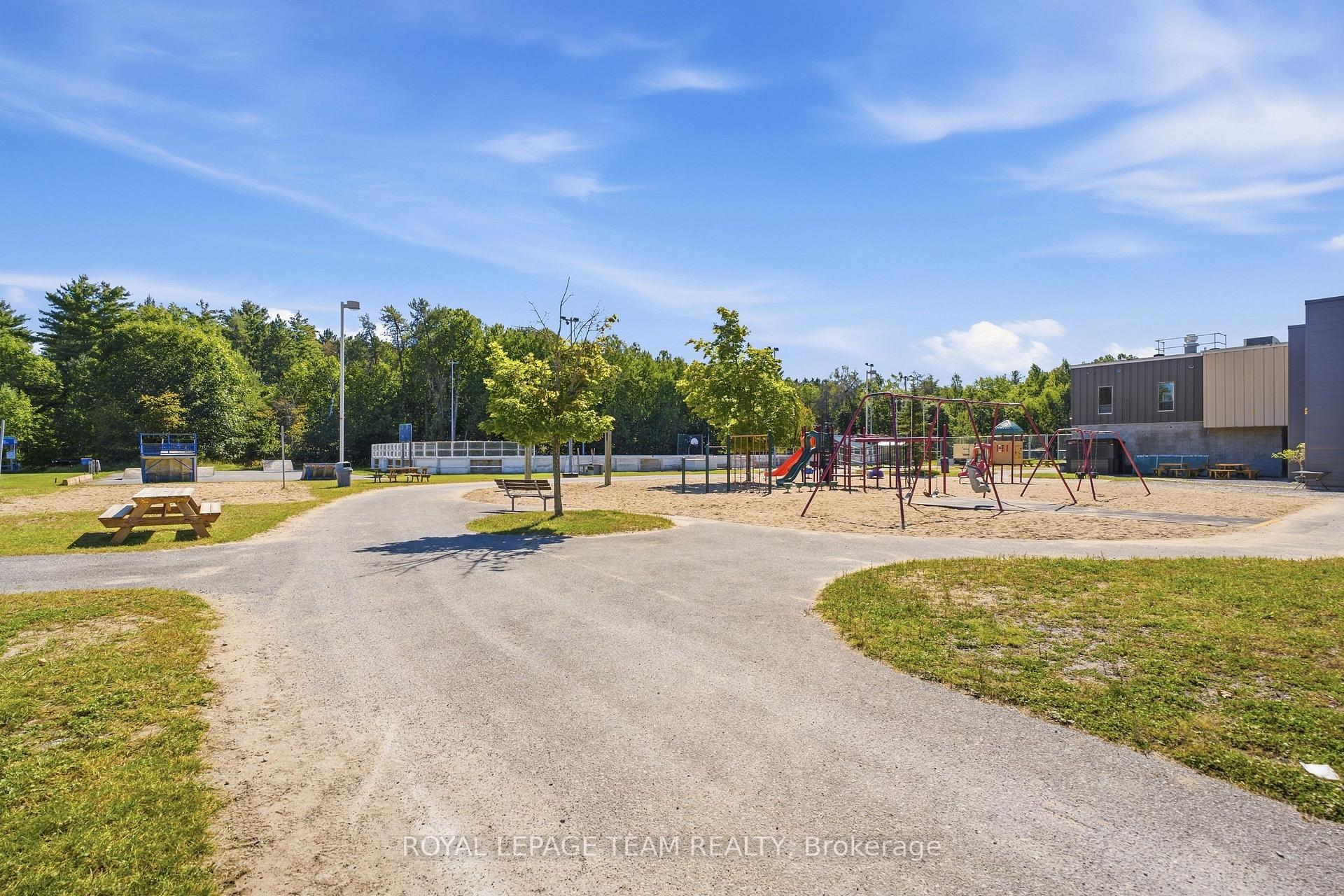 Photo 19 of 794 Bayview Drive, Ottawa, Constance Bay — HOMEH