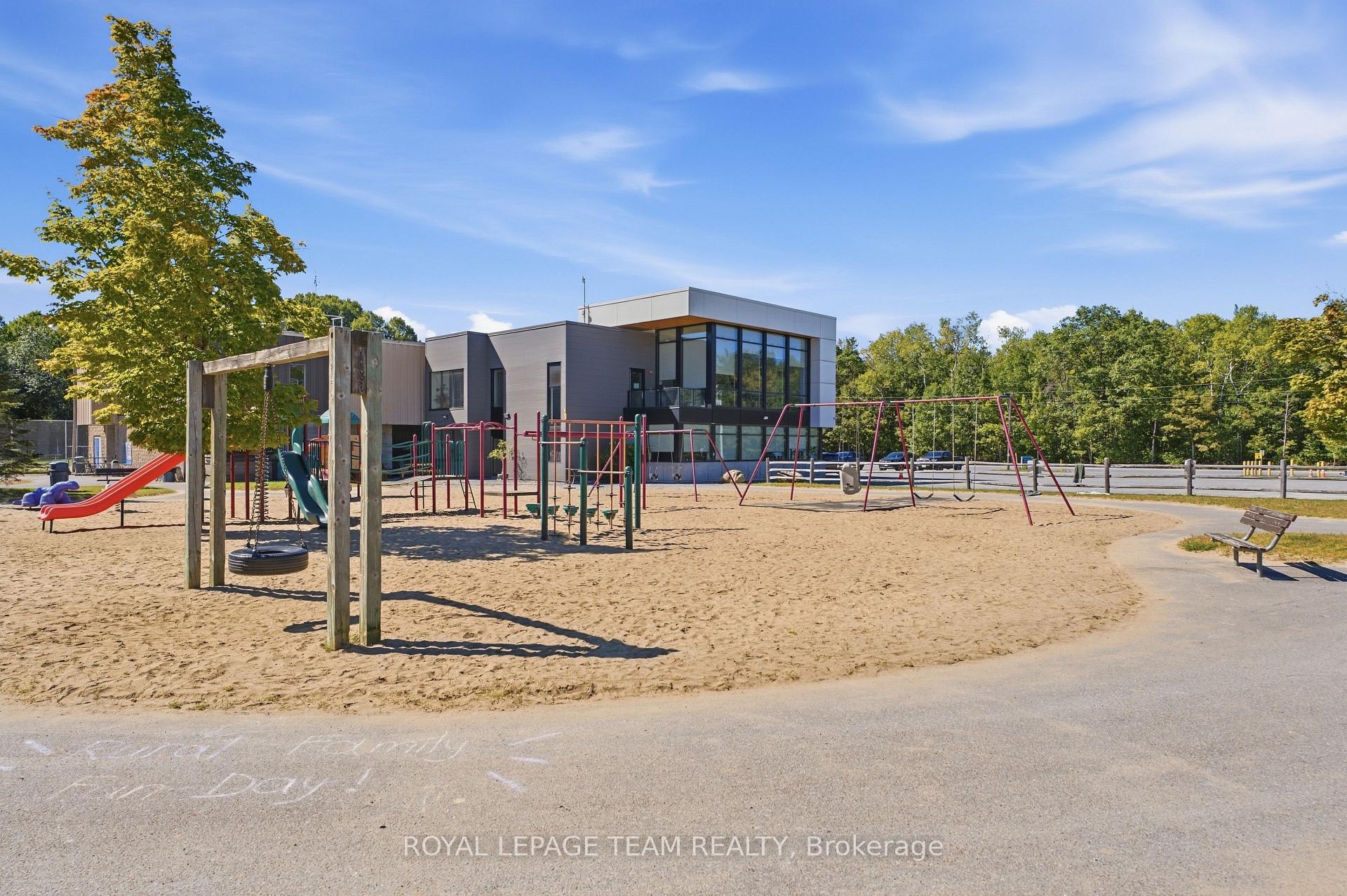 Photo 20 of 794 Bayview Drive, Ottawa, Constance Bay — HOMEH