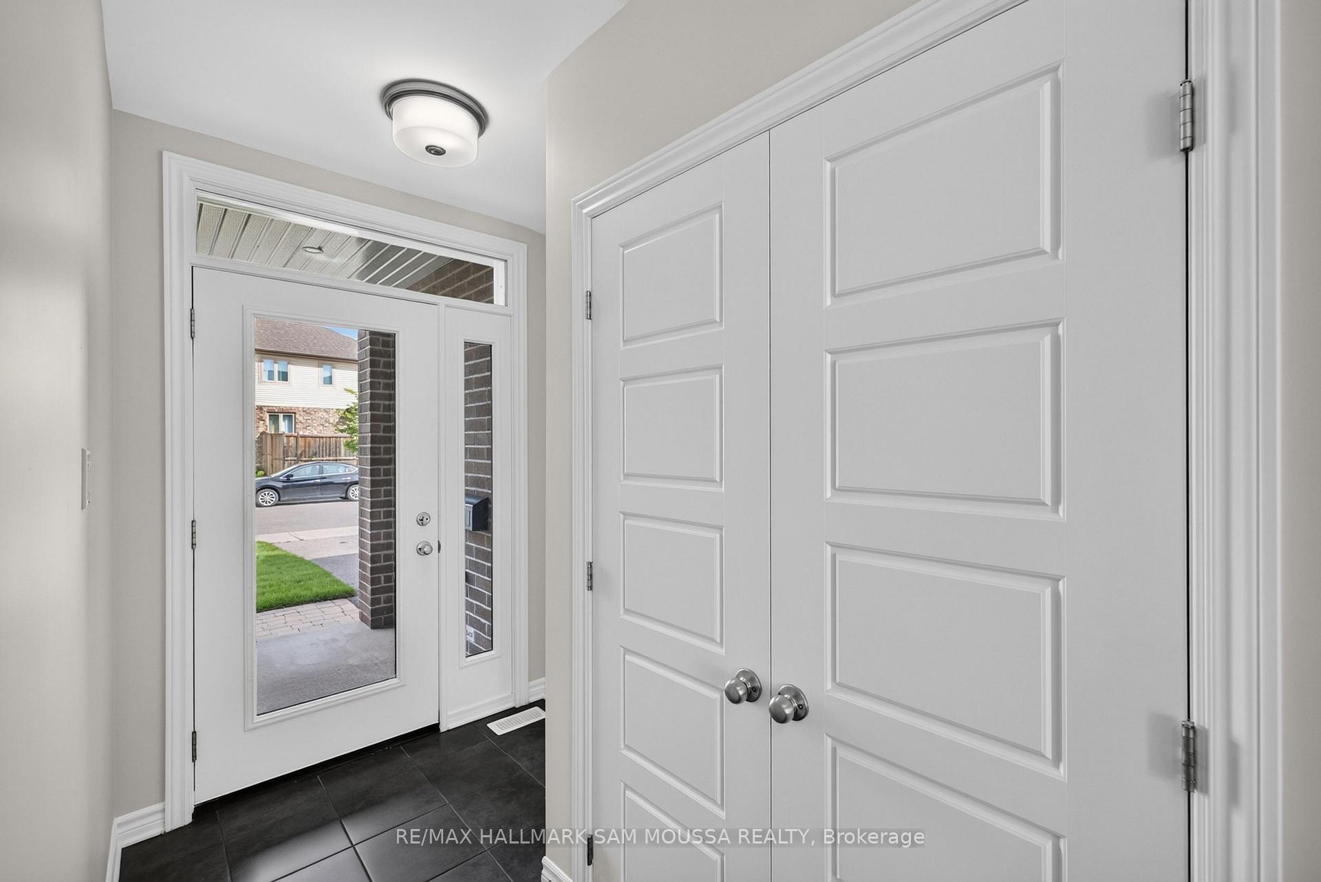 Photo 3 of 136 Lavatera Street, Ottawa, Blossom Park/Kemp Park/Findlay Creek — HOMEH