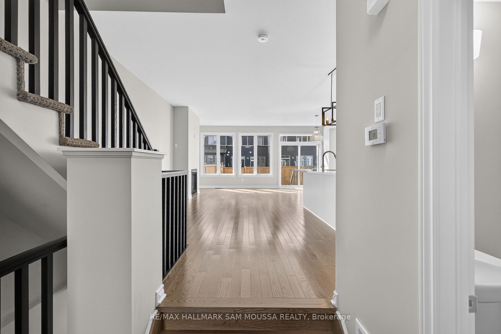 Photo 5 of 136 Lavatera Street, Ottawa, Blossom Park/Kemp Park/Findlay Creek — HOMEH
