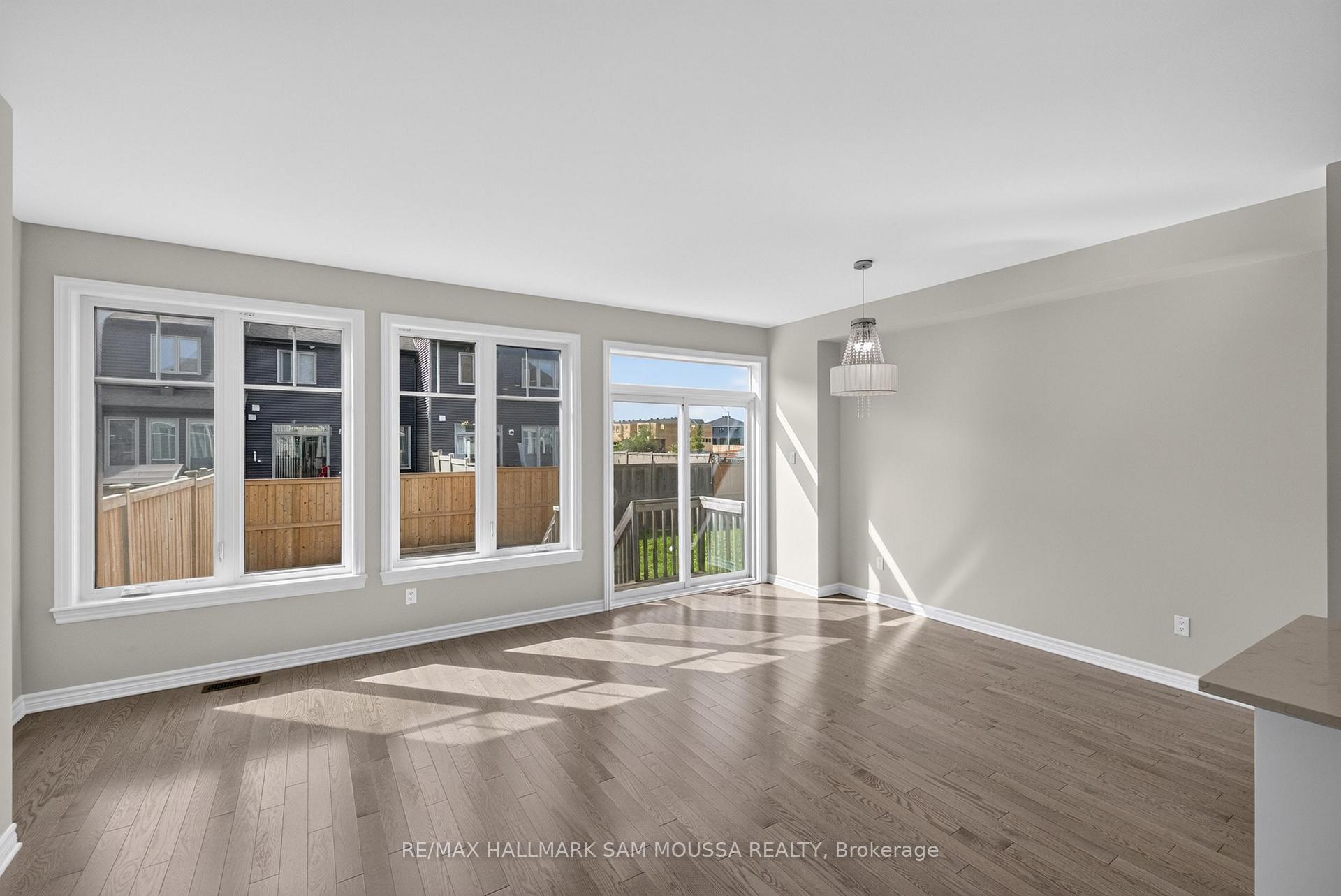 Photo 8 of 136 Lavatera Street, Ottawa, Blossom Park/Kemp Park/Findlay Creek — HOMEH