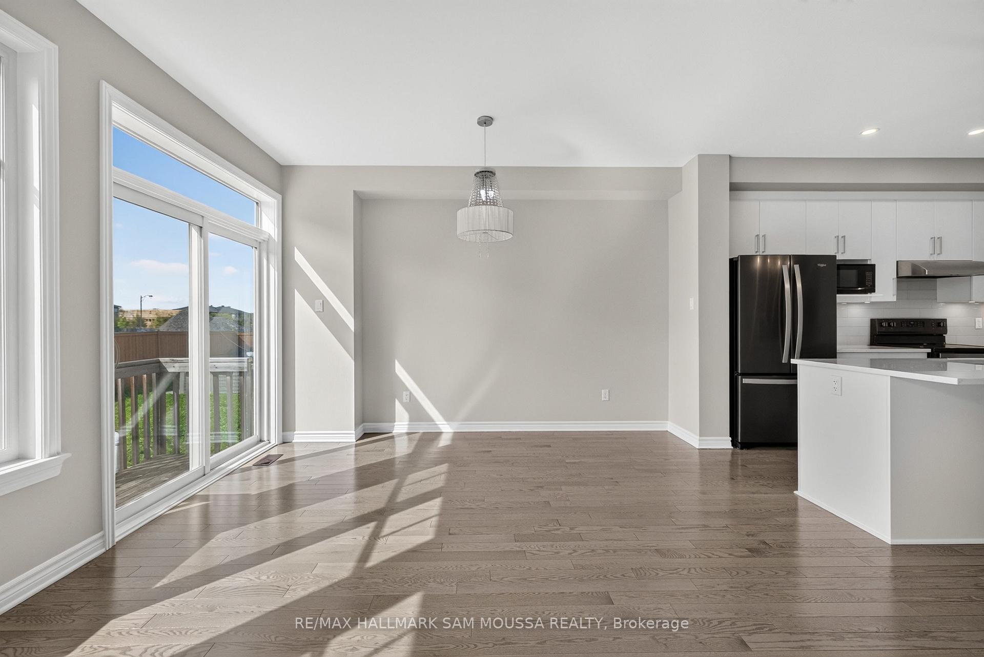 Photo 9 of 136 Lavatera Street, Ottawa, Blossom Park/Kemp Park/Findlay Creek — HOMEH