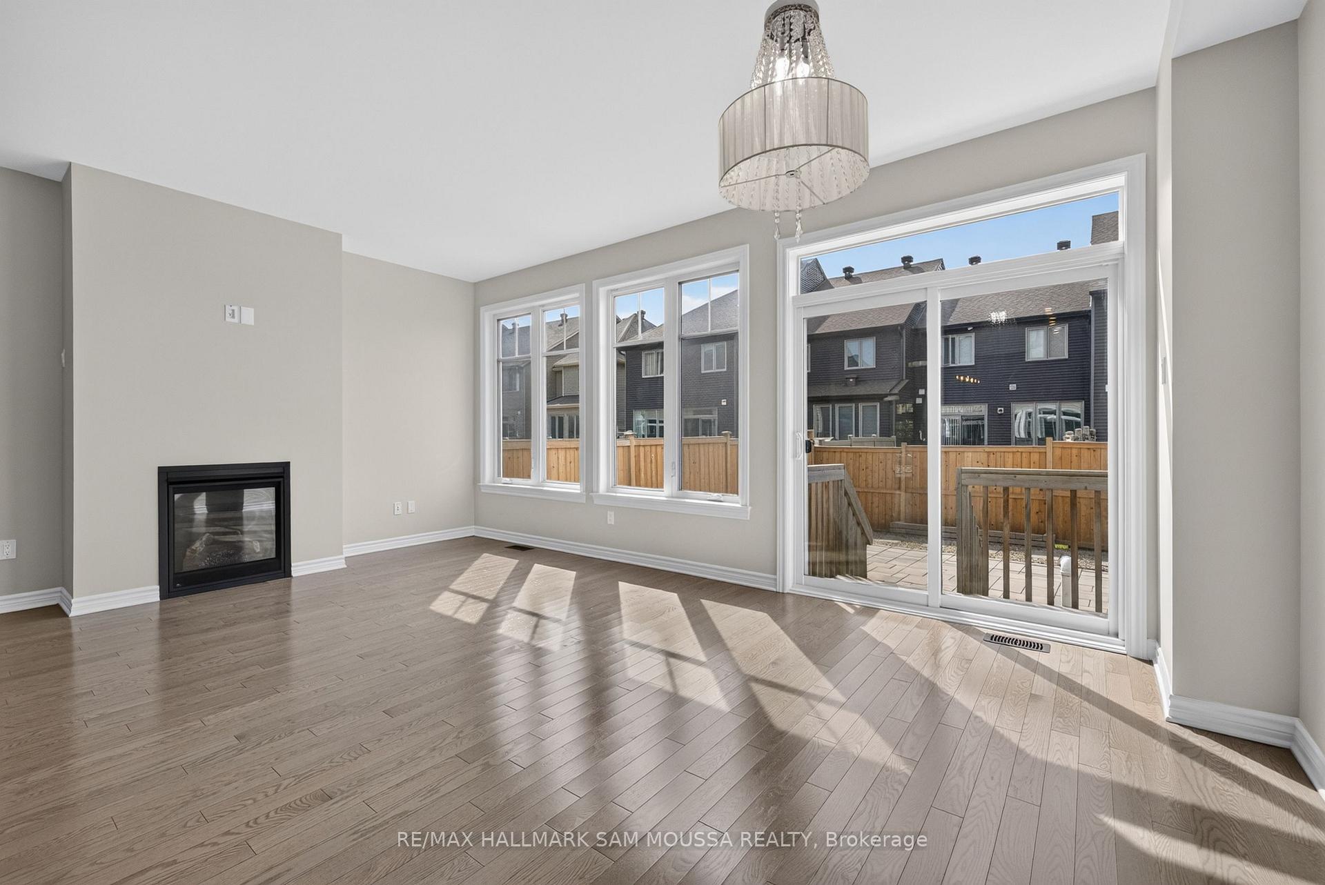 Photo 10 of 136 Lavatera Street, Ottawa, Blossom Park/Kemp Park/Findlay Creek — HOMEH