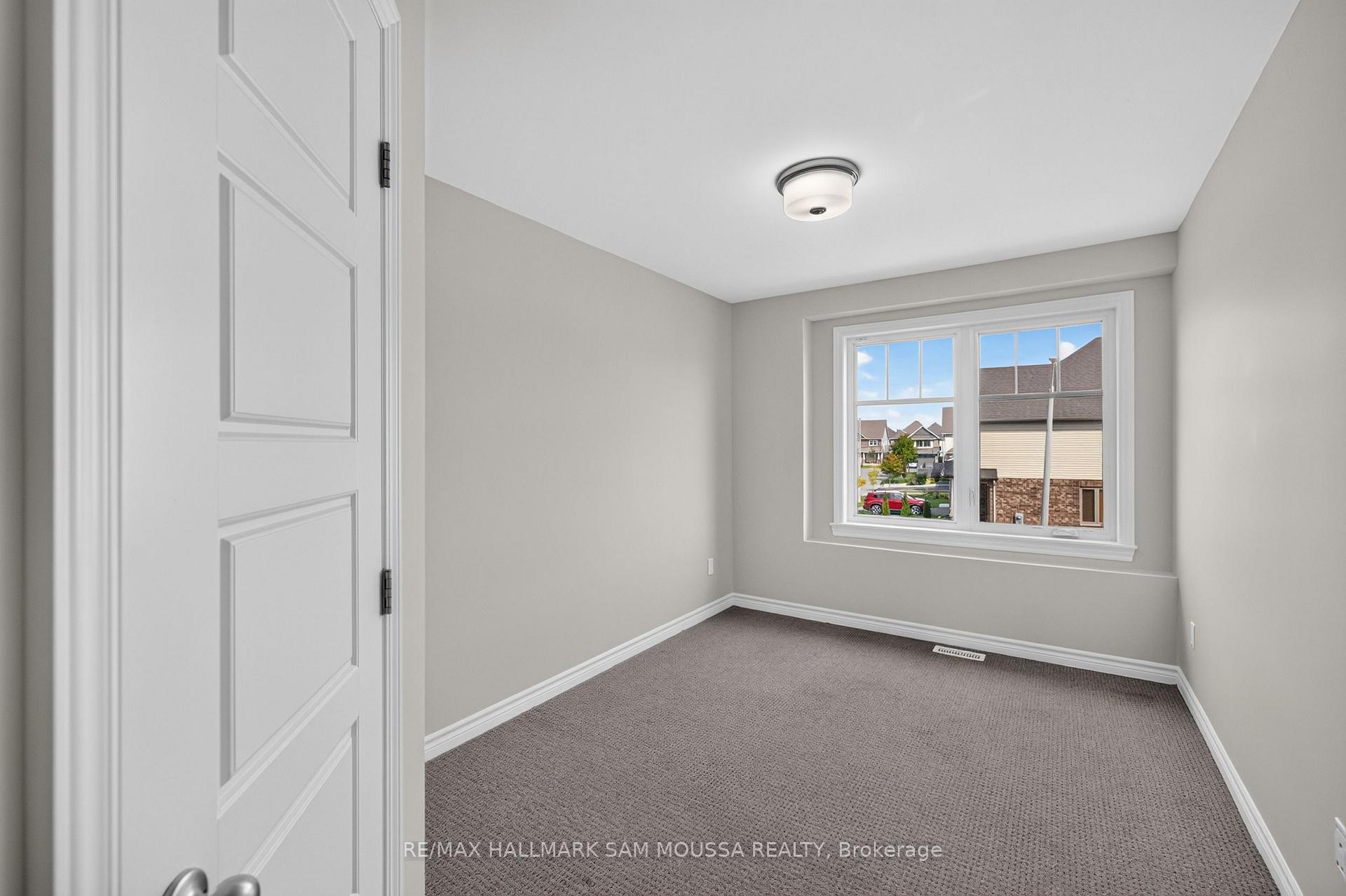 Photo 34 of 136 Lavatera Street, Ottawa, Blossom Park/Kemp Park/Findlay Creek — HOMEH