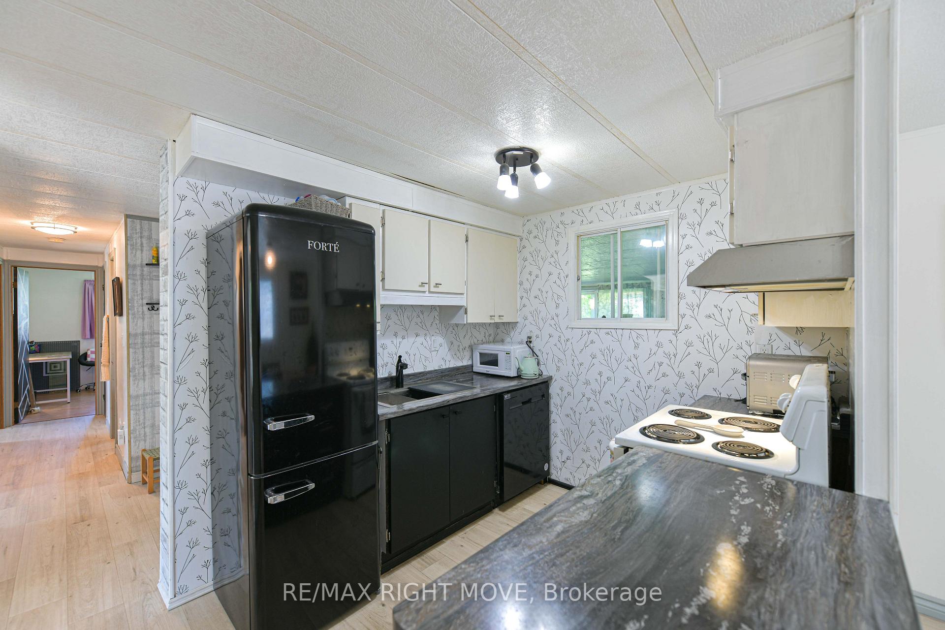 Photo 31 of 14 Muir Drive, Oro-Medonte, Rural Oro-Medonte — HOMEH