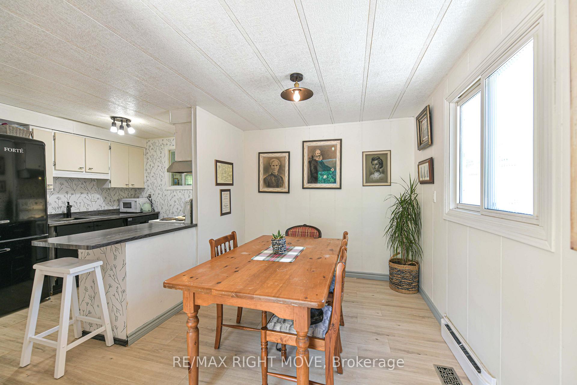 Photo 34 of 14 Muir Drive, Oro-Medonte, Rural Oro-Medonte — HOMEH