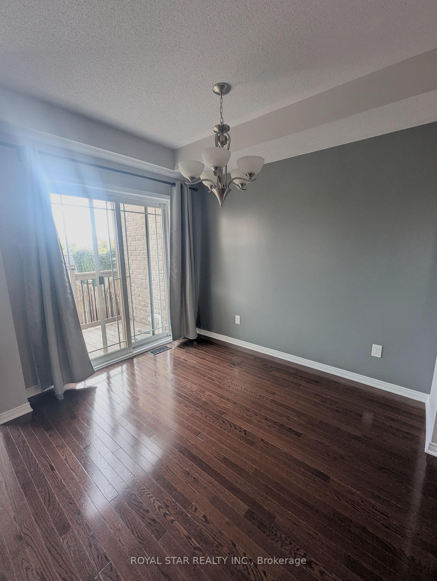 Photo 11 of 1543 Carronbridge Circle, Ottawa, Kanata - Emerald Meadows/Trailwest — HOMEH